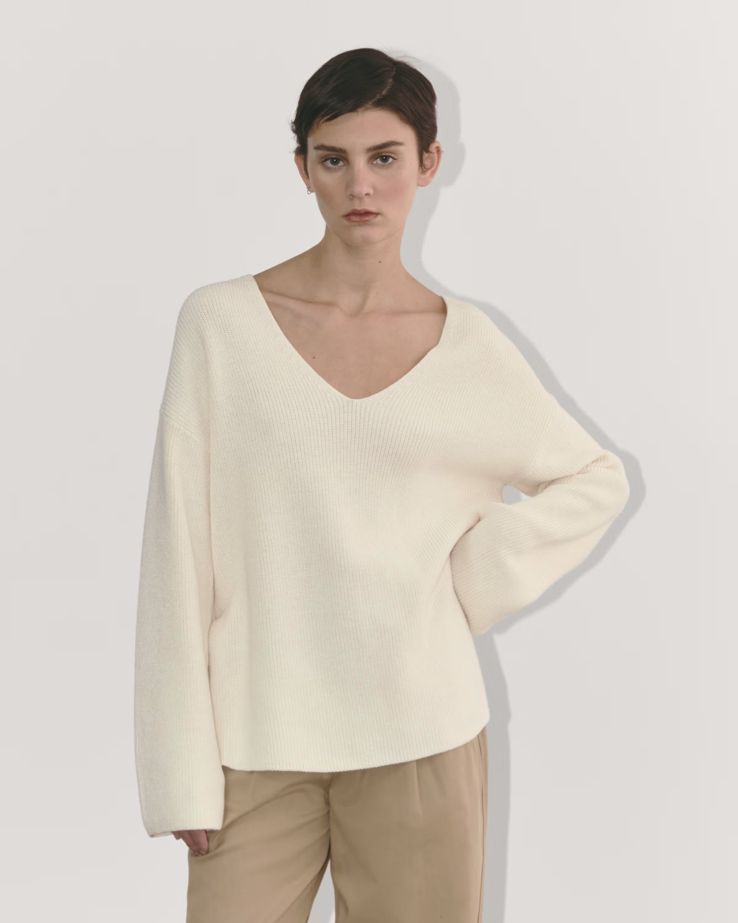 The Slouchy V-Neck in Everyday Cotton | Everlane