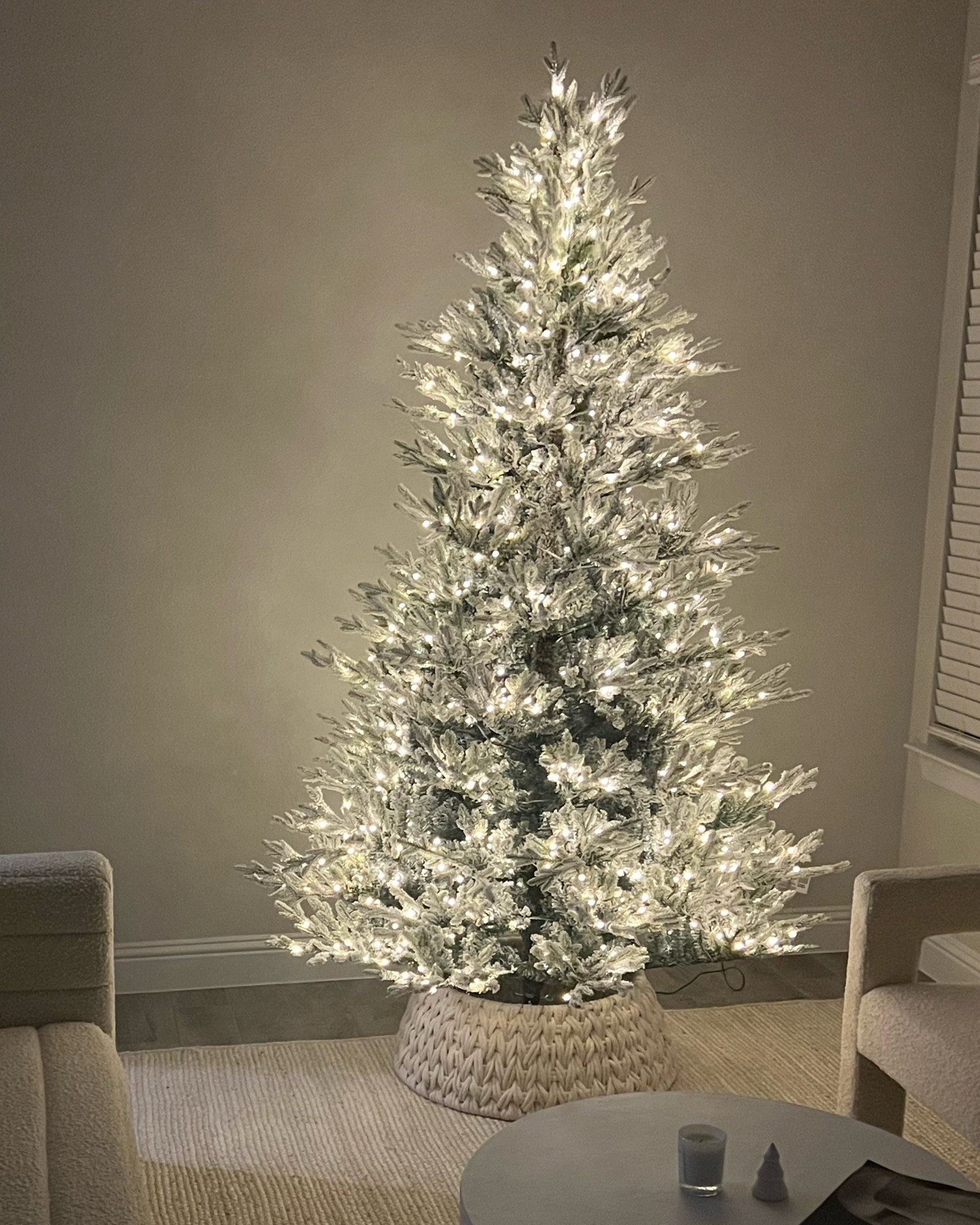 The Neutral Christmas Tree of my dreams 🎄✨🤩🤍

#LTKHoliday #LTKhome #LTKSeasonal