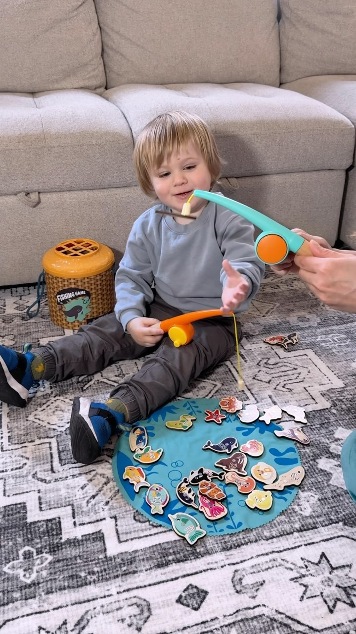 Reeling in the cuteness with this adorable fishing toy! Who knew playtime could be this fun? 

@topbright_official 

#giftedbytopbrightofficial