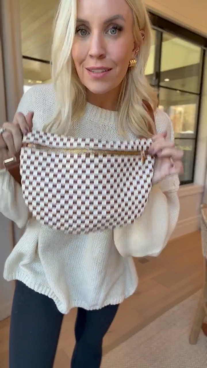 This bag is the perfect gift for any girl this holiday season! It comes in a ton of different colors, is affordable, and you can fill it with stuff too! 

#LTKFindsUnder50 #LTKFindsUnder100 #LTKStyleTip