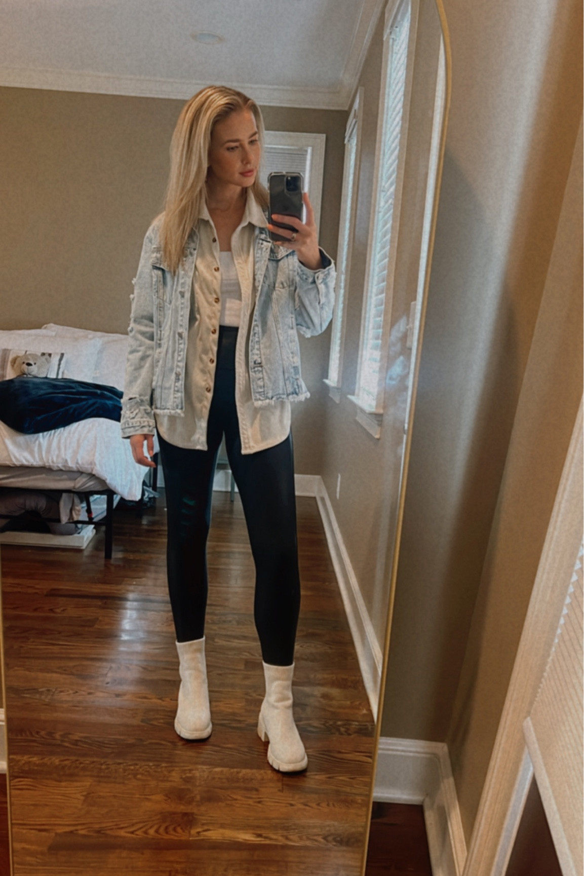 Thursday comfy outfit vibes 

#LTKfindsunder100 #LTKstyletip #LTKSeasonal