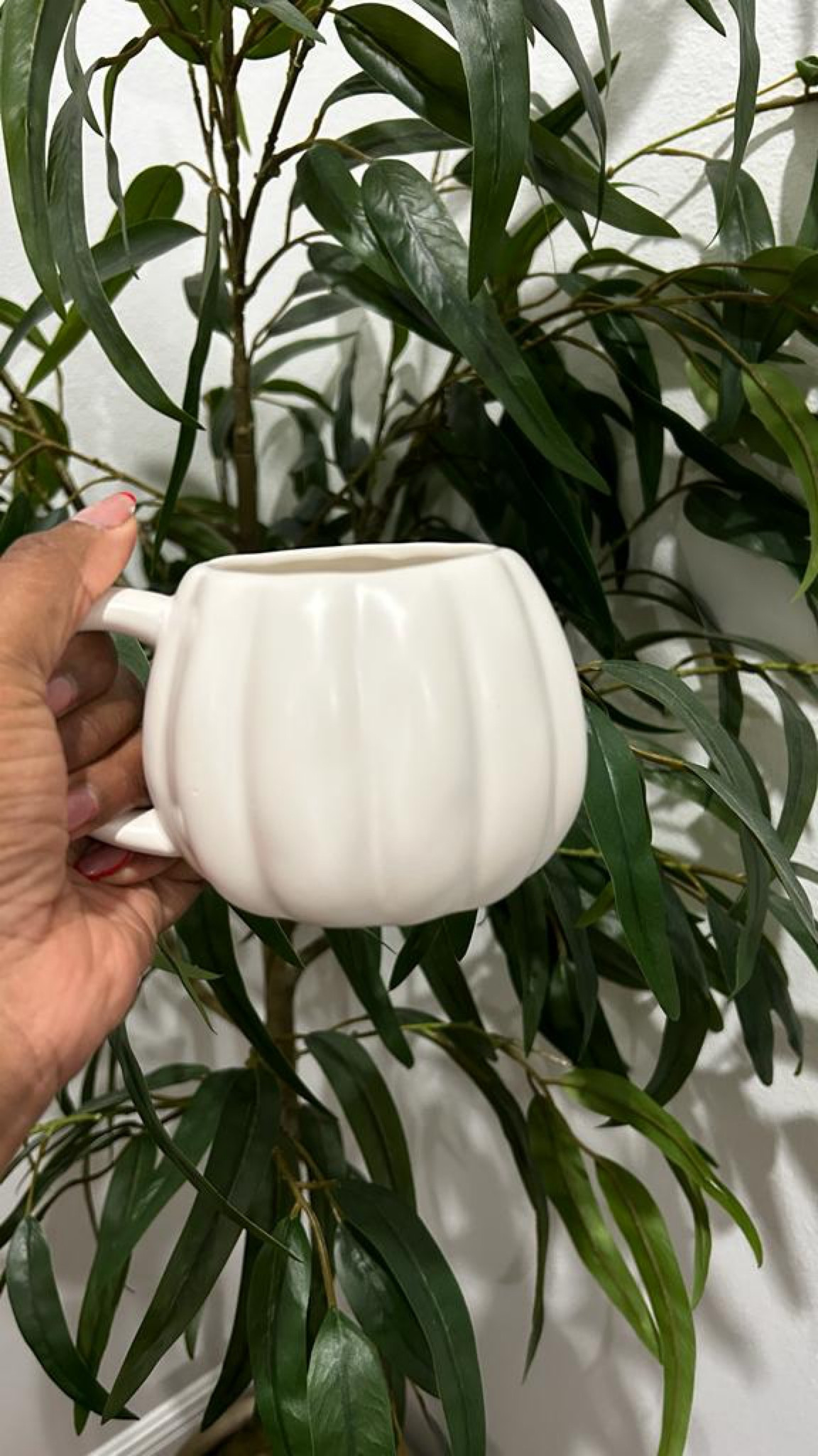 'Tis the season to be spooky! We need to match with Halloween, drink your tea/coffee with this pumpkin mug while watching some horror movies. 

Mug
Decor
Seasonal
Coffee 
Tea
Gifts

#LTKSeasonal #LTKhome #LTKHalloween