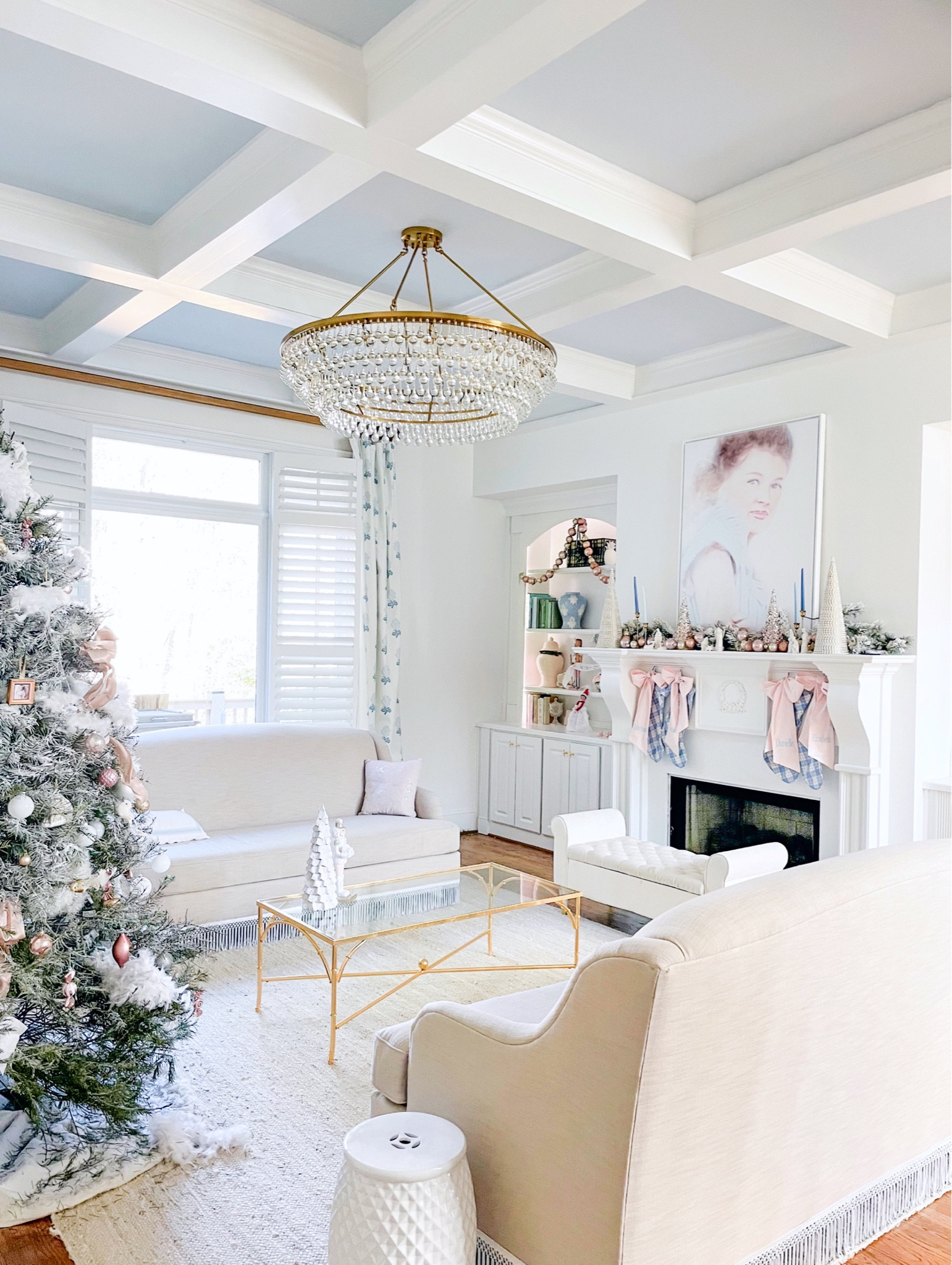 Parlor reno almost complete! 

Blue | Sherwin Williams | living room | sofa | canvas | art | christmas | rug | thibaut | designer | Schumacher | coffee table | brass | gold | glass | fringe | stockings | bows | chandelier | crystal | fireplace 

#LTKhome #LTKHoliday #LTKSeasonal