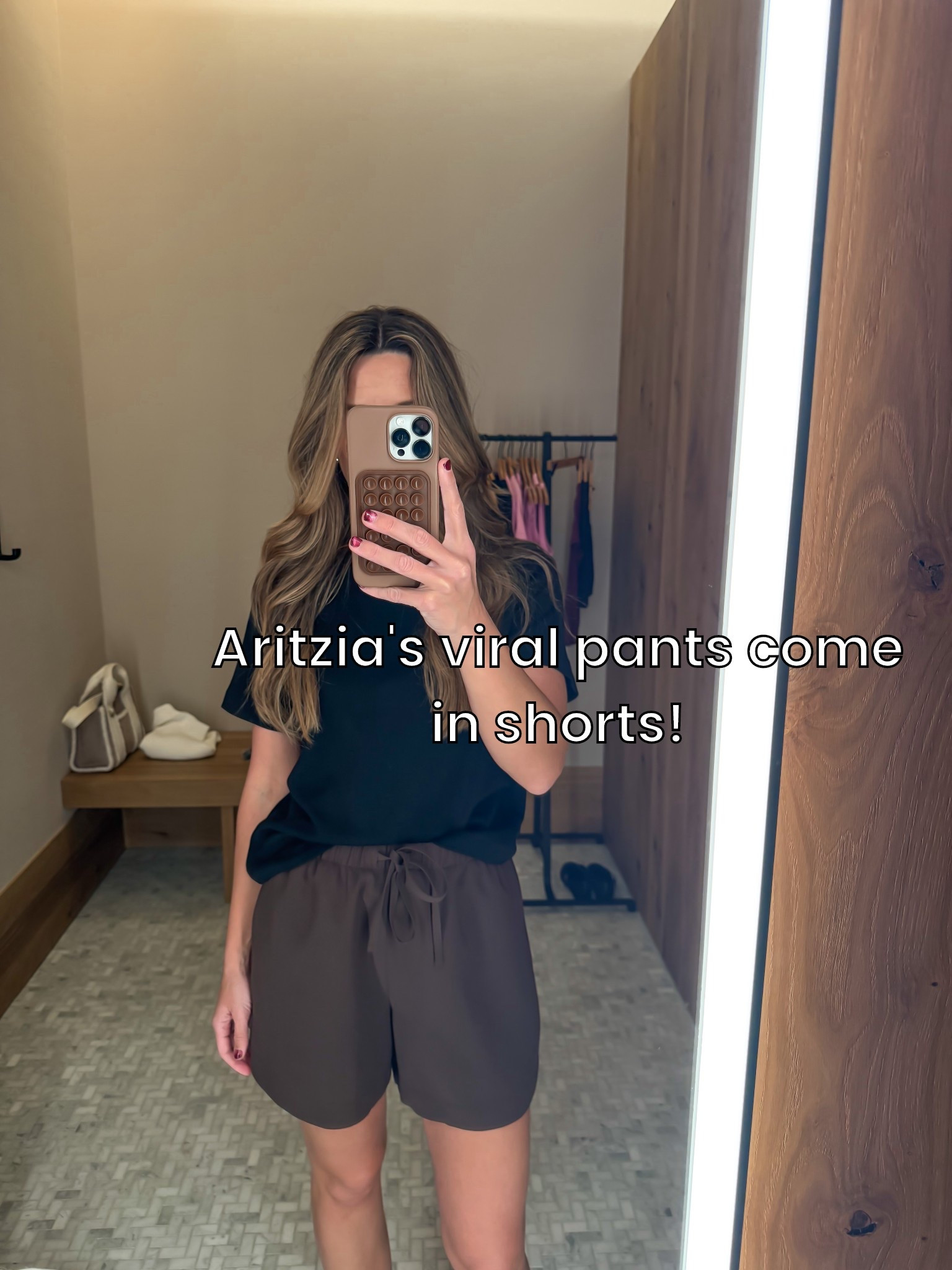 This viral lodge pants come in shorts now! Get same size as pants- I'm wearing small
Tee also small

#LTKFindsUnder100