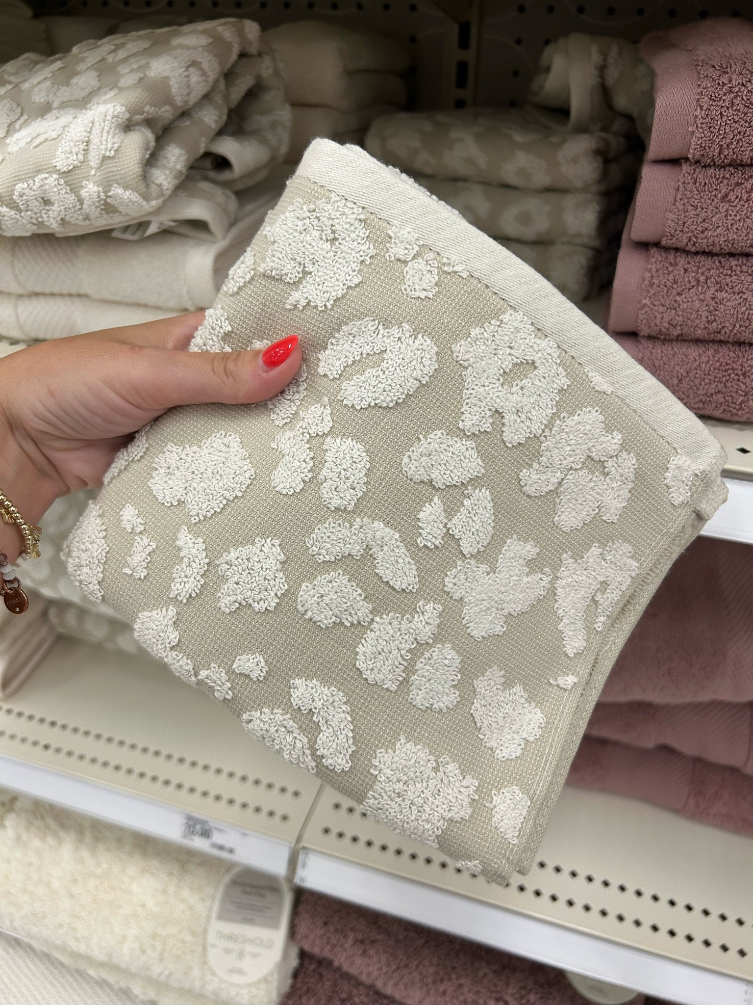 // the cutest neutral leopard print towels //

#LTKHome #LTKSeasonal #LTKBeauty