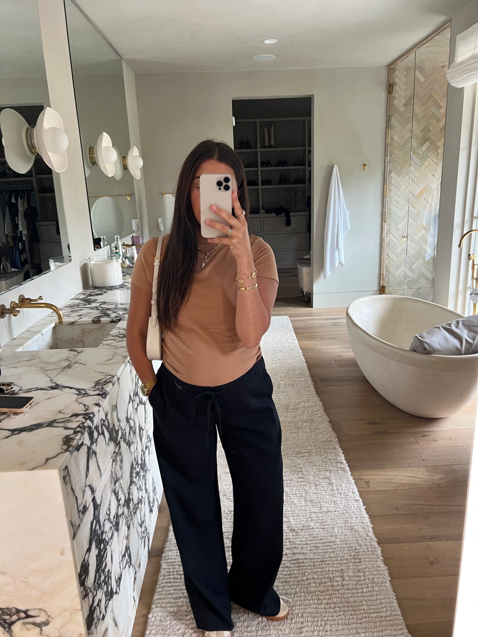 Top:small
Pants:medium

Code:AFLTK

Dressupbuttercup.com #dressupbuttercup #dederaad


#LTKFallSale #LTKSaleAlert #LTKSeasonal