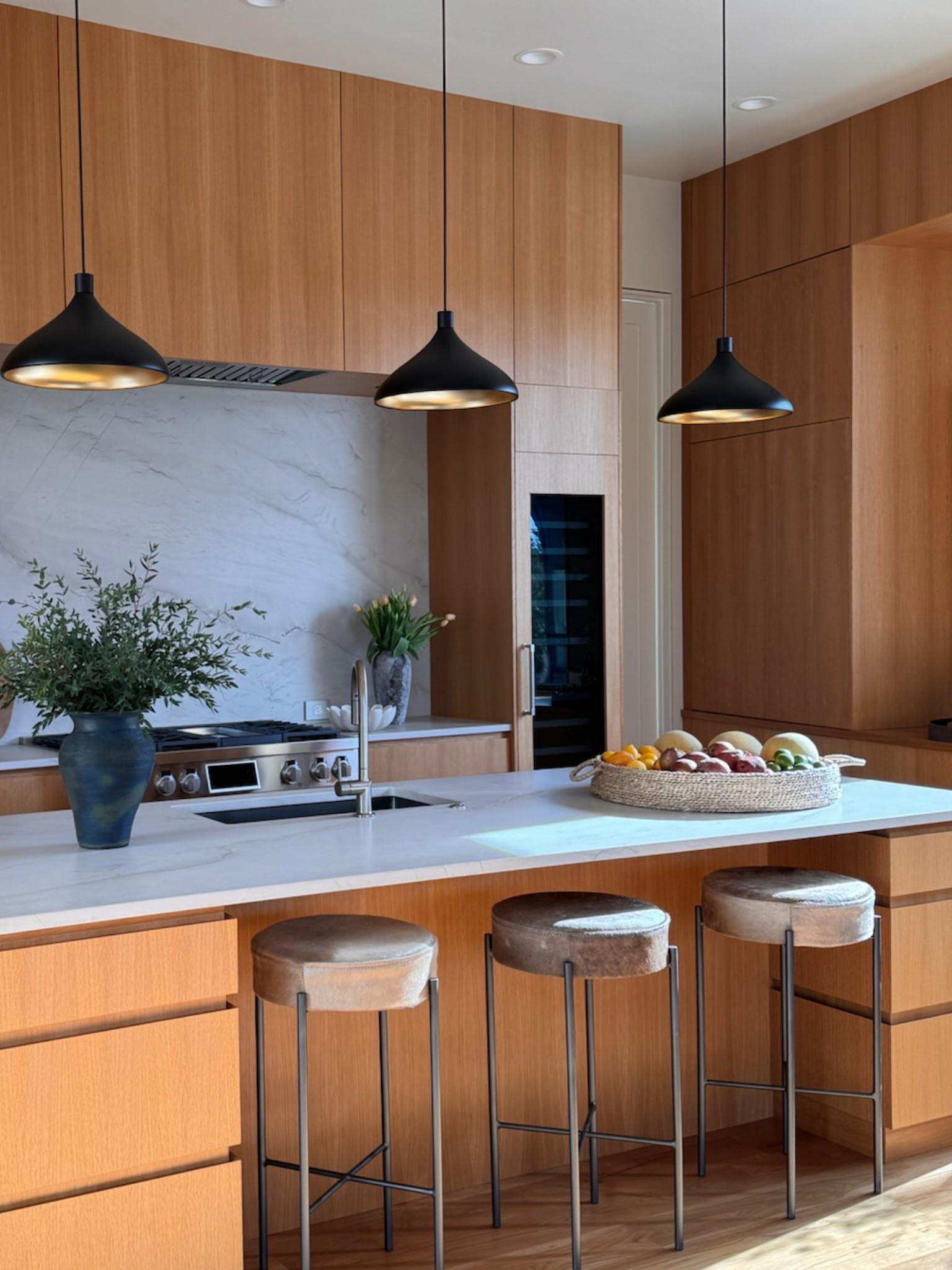 Kitchen reveal of our latest premier staging project. This was a special one and I can’t get over the natural lighting. Shop the look!

#LTKStyleTip #LTKSeasonal #LTKHome