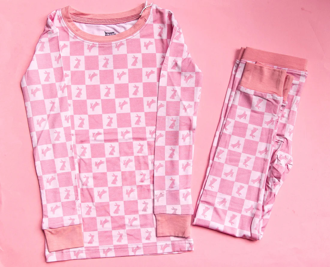 HOPPITY BLUSH CHECKERS DREAM SET | Dream Big Little Co.