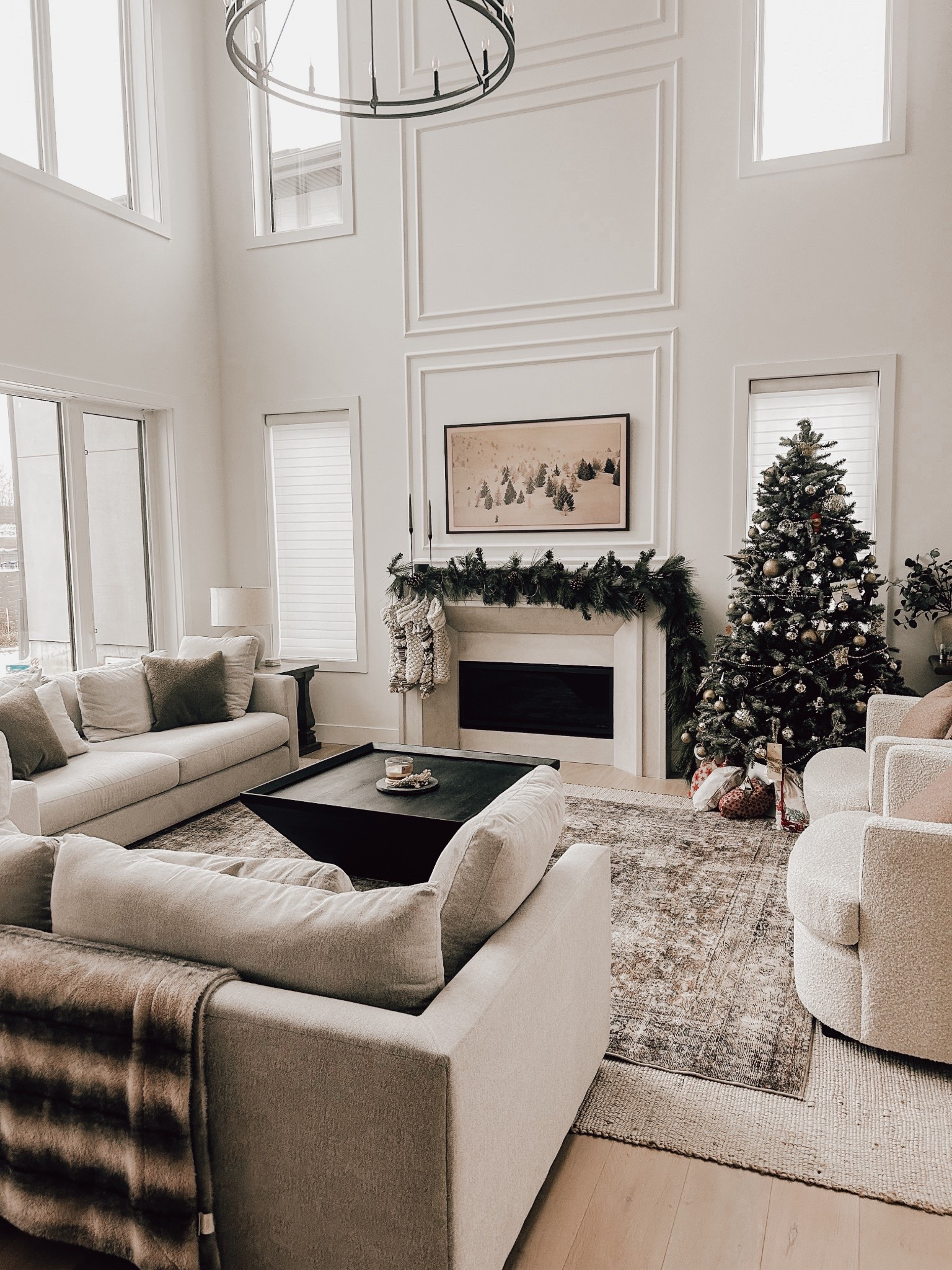 Living room details 

#LTKcanada #LTKwinter #LTKhome