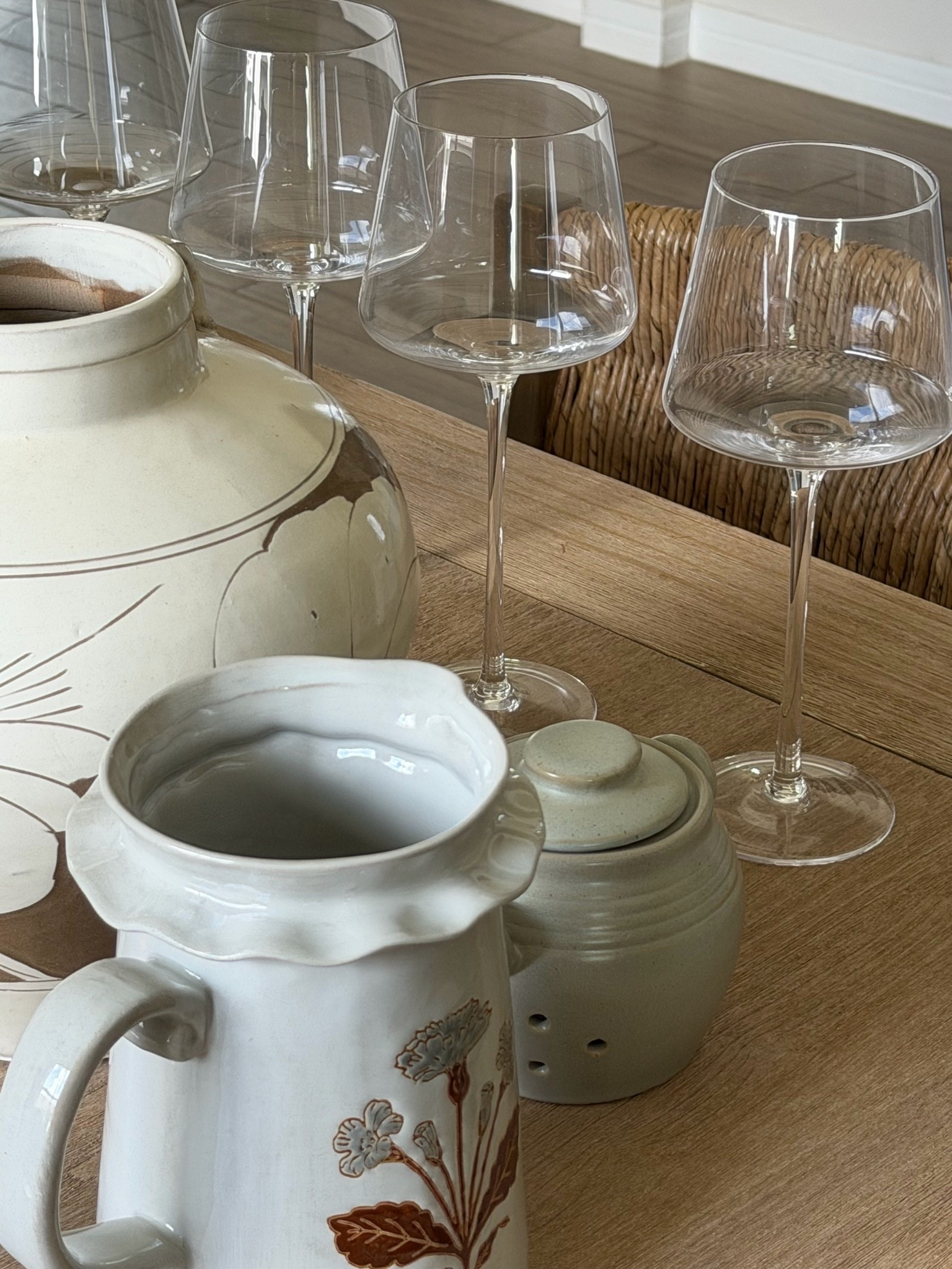 What I bought recently

#mcgeeandco #wayfairhome #wineglasses #vase #homedecor #magnolia

#LTKHome #LTKSeasonal #LTKSaleAlert