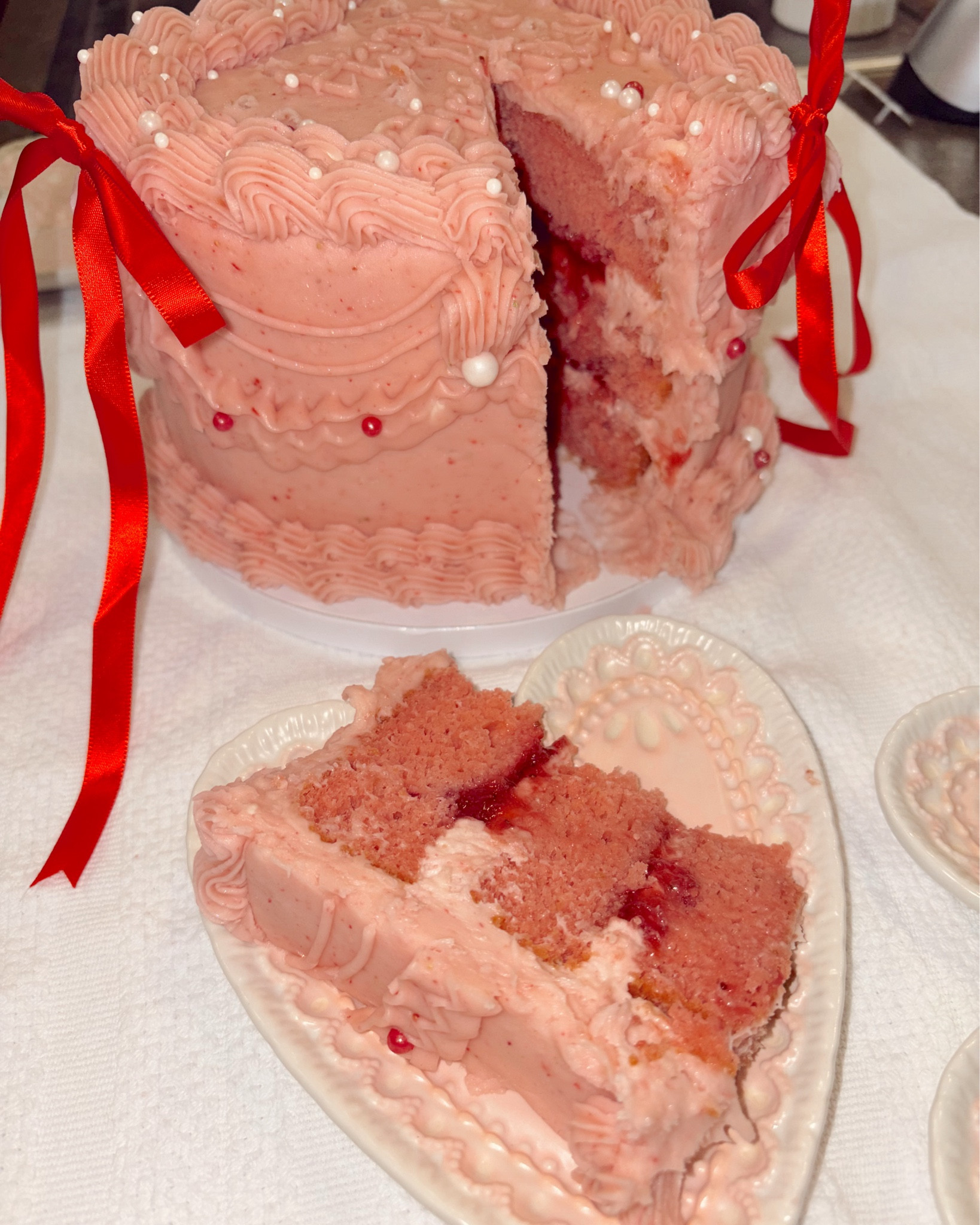 I wish it could be Valentine’s Day year round 





#LTKSeasonal #LTKdayinmylife #LTKmorningroutine