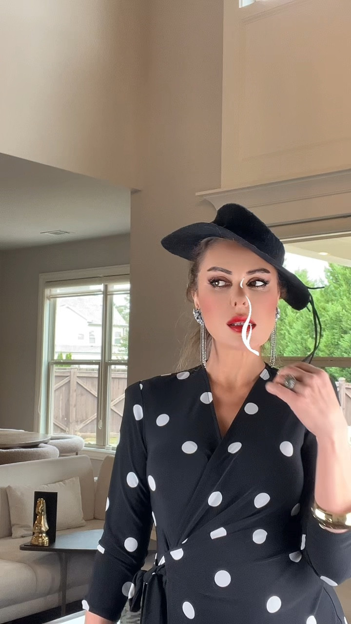 
Anne Klein Women's Long Sleeve Polka Dot Jersey Wrap Dress


#LTKGiftGuide #LTKHoliday #LTKHalloween