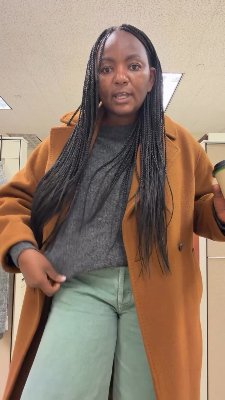 One of those mornings where I was moving slow. Threw on my citizens of humanity jeans that I got for next to nothing when Matches went under. #fallfashion #workwear #everlane