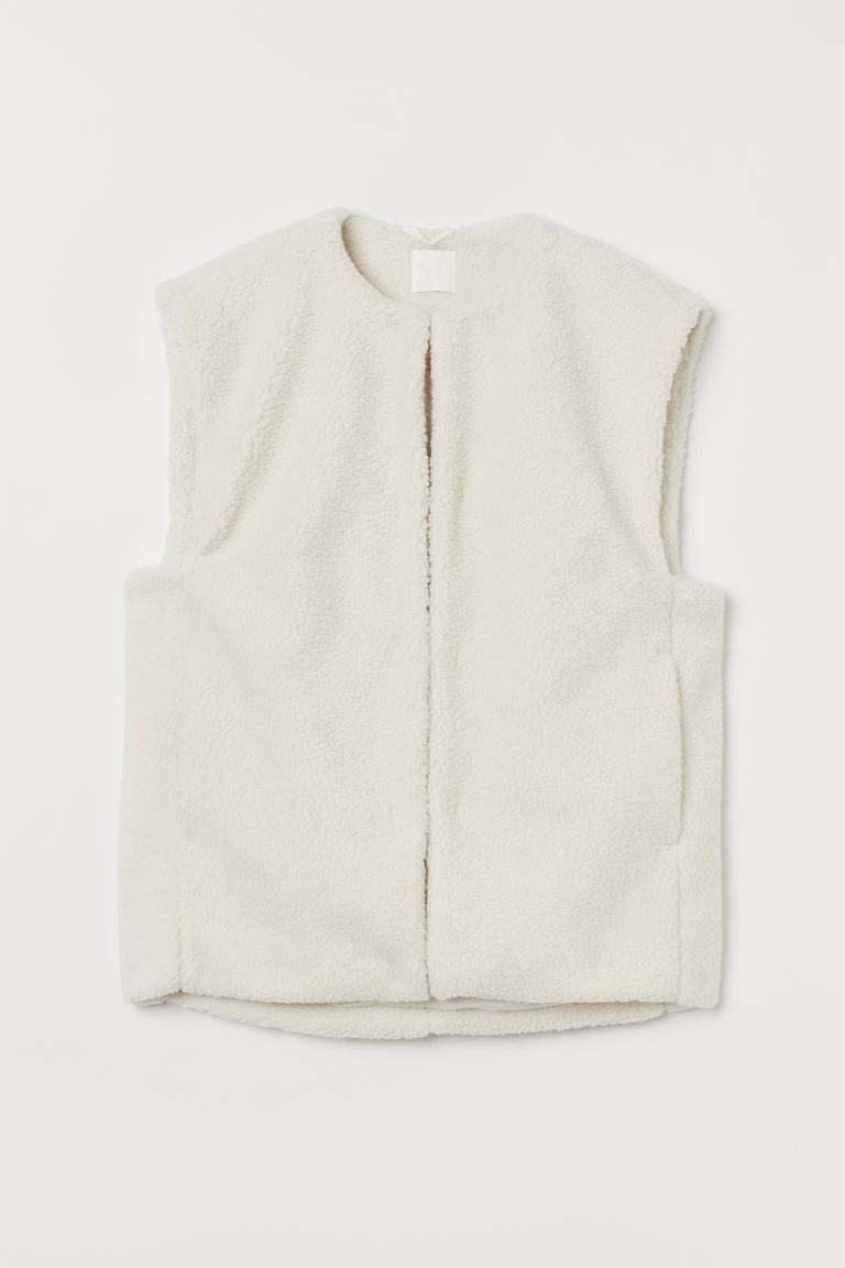 Oversized faux shearling gilet - Cream - Ladies | H&M GB | H&M (UK, MY, IN, SG, PH, TW, HK)
