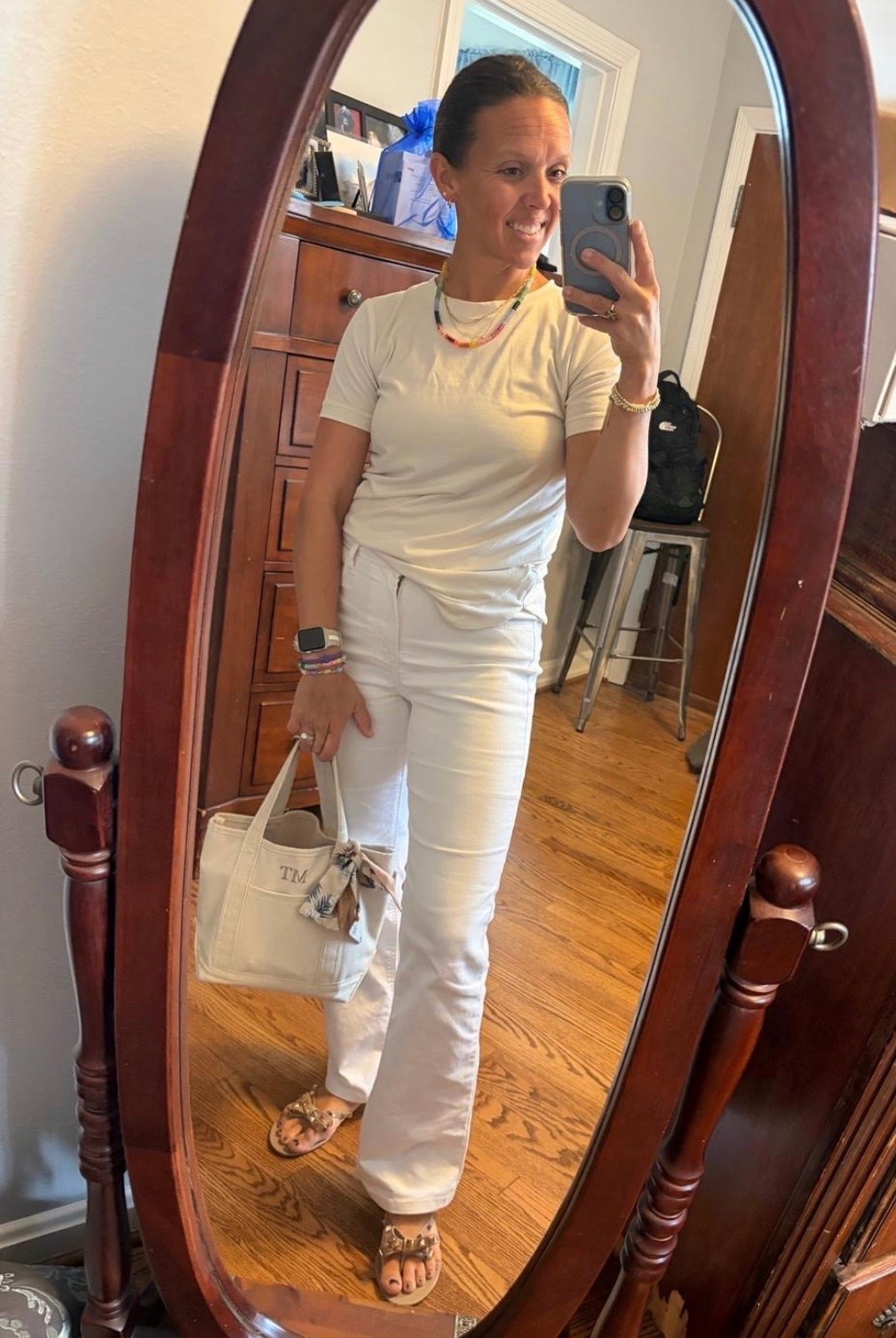 Dinner with the girls. I love the color of this shirt and it’s $10!! My jeans are on sale in other washes, too. 


#jockey #favetee #designerdupe #bowsandals #lookalike #flarejeans #teacheroutfit #falloutfit #boattote #minitote #necklacestack #beadednecklace #knotearrings #amazon @Quince   @Etsy 
#LTKU #LTKOver40 #LTKSaleAlert