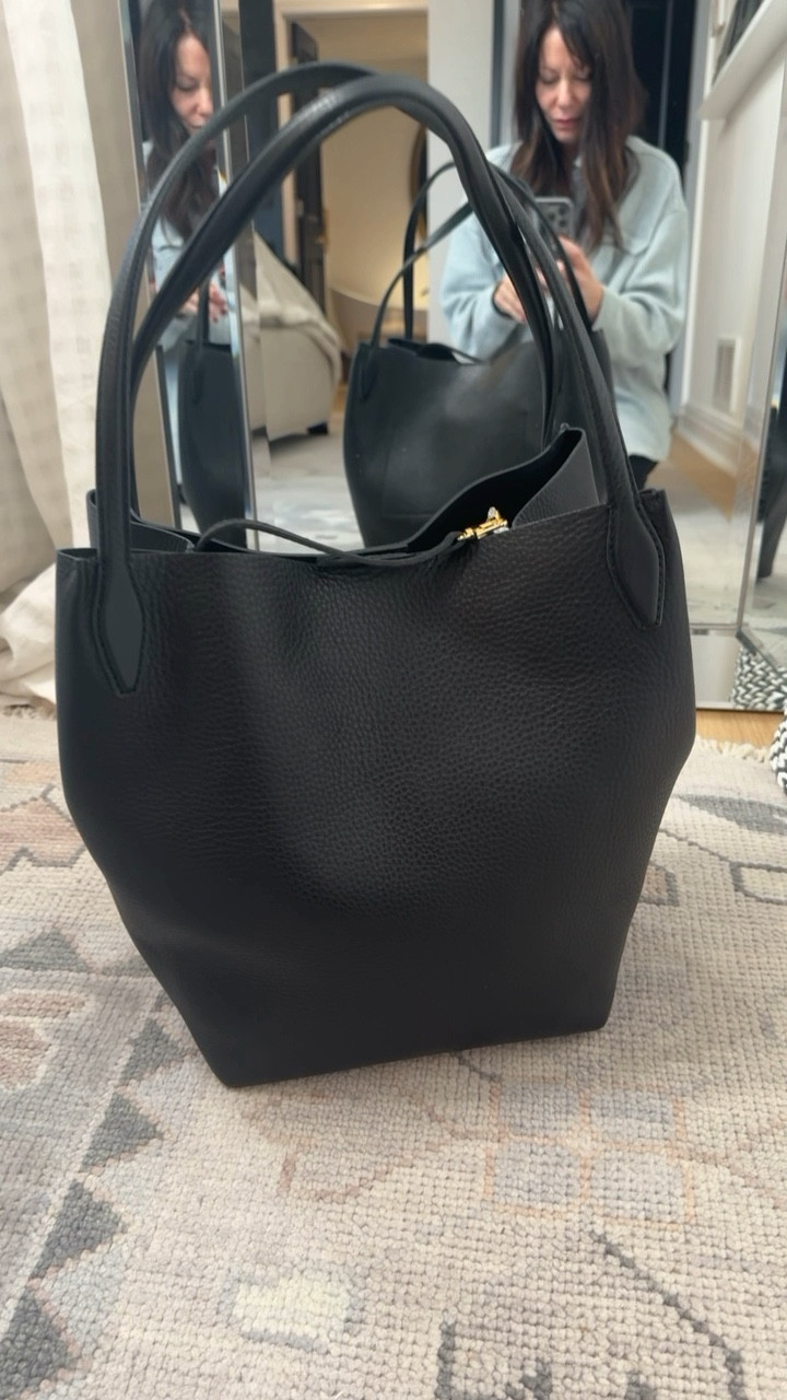 Uses code : cheers for 50% off this perfect everyday durable tote perfect for your laptop! Available in Carmel as well. 
I’ve loved this tote since I saw it- now 50% off - it’s a no brainer 🎁gl
I’m giving this bag 10/10 

#LTKGiftGuide #LTKWorkwear #LTKFindsUnder100