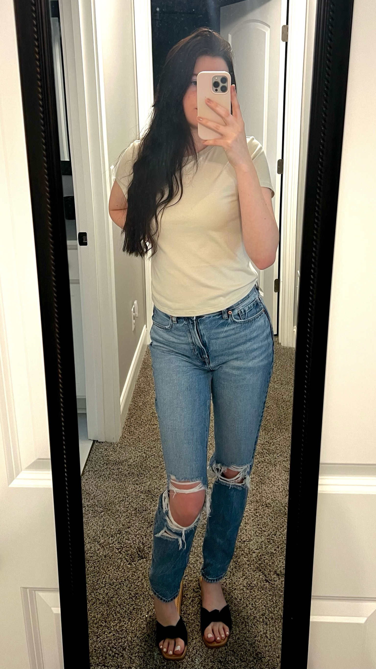 I have been searching for the perfect fitting, Spring/Summer staple shirt and I have definitely found it! 
• Buttery soft 
• Stretchy material 
• Perfectly cropped but doesn’t show skin 

& can we talk about how cute these black bow flats are?! Another perfect closet staple for Spring/Summer. 🌻☀️🌷

#LTKSpringSale #LTKfindsunder50