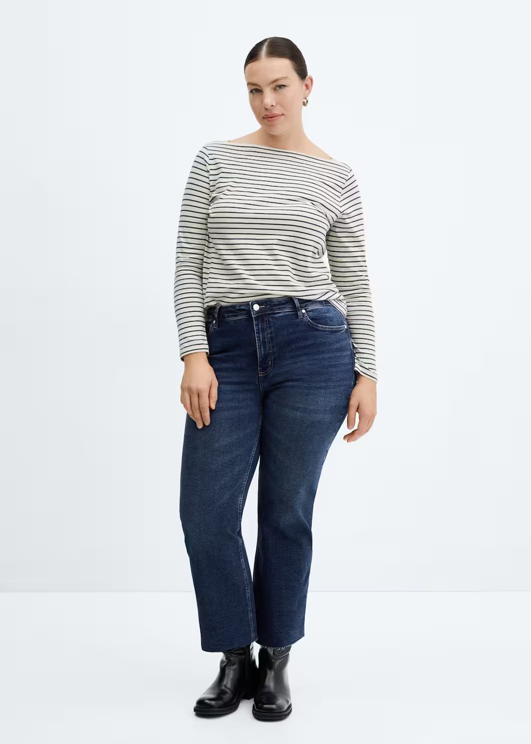Crop flared jeans -  Woman | Mango Canada | Mango Canada