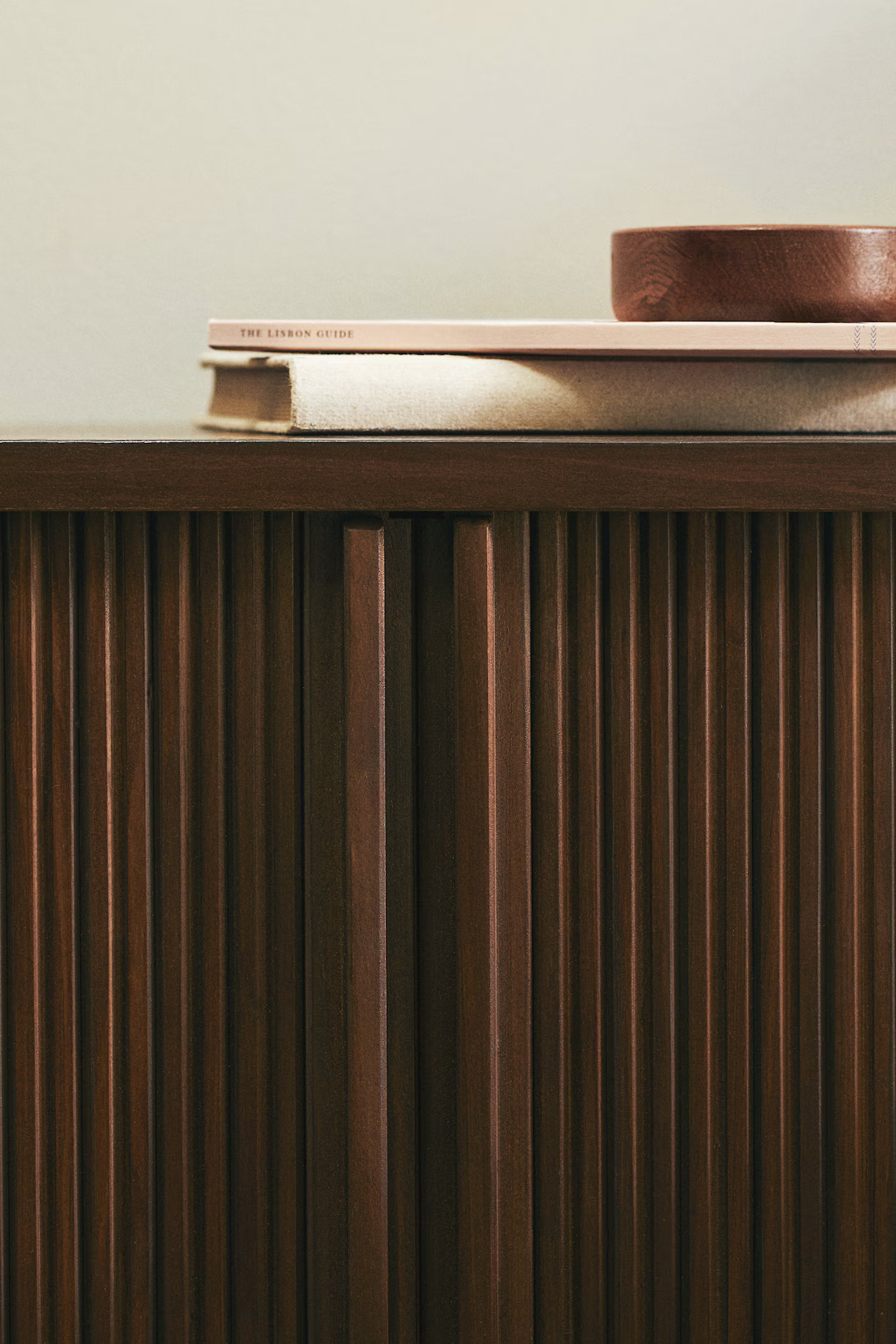 Sliding-door End Table | H&M (US + CA)