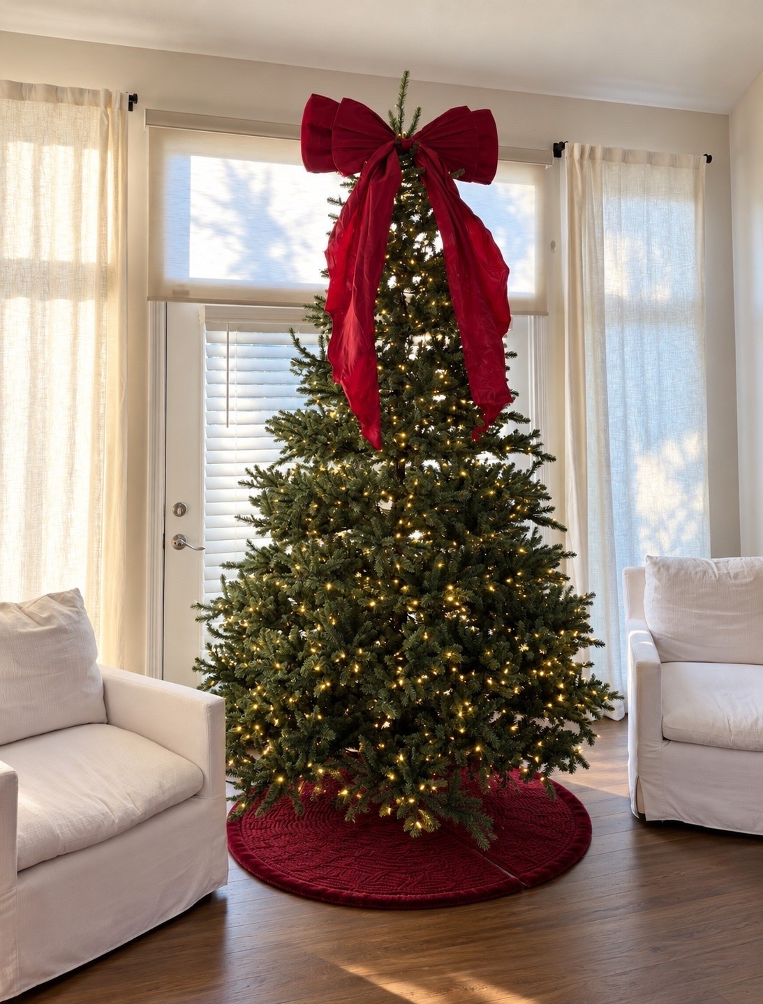Traditional red tree skirt ♥️