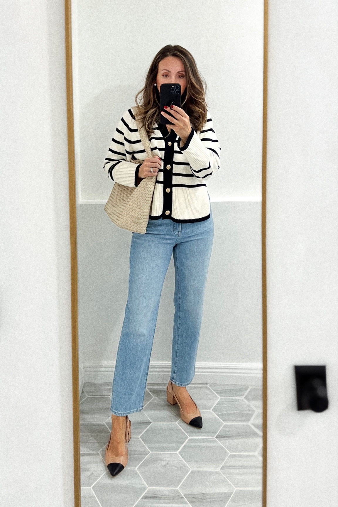 Cardigan in small.  Jeans in my usual size but could have easily sized down. Shoes old - linking similarly fab options. And this hobo bag is still a favorite 🤩. 


#LTKsalealert #LTKshoecrush #LTKstyletip