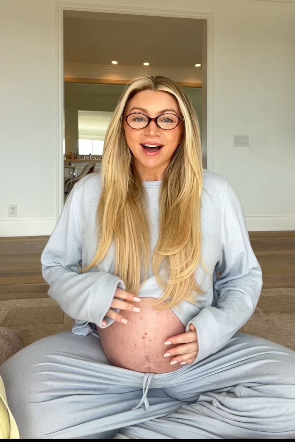 Large in both top & bottom 
***Rest of the hospital bag items are in my Amazon storefront!! ****

#LTKBump #LTKFindsUnder50 #LTKSaleAlert