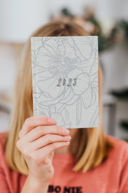 It’s almost 2023!! Get a head start on the new year and grab one of my favorite 365 page daily planners ☁️ This would make an amazing stocking stuffer 🎄✨ I love that this has space for tracking water intake and gratitude, as well as an hourly to do list 🤍 Click below to shop ✨ Follow me for daily finds 💞 #2023 #dailyplanner #2023planner #planner2023 #organization #organizedlife #organized #organize #todos #gratitudejournal #giftsforher #newyear #2023 #newyearsresolution #planning #giftsforteens #stockingstuffers 

#LTKU #LTKfamily #LTKunder50 #LTKSeasonal #LTKHoliday #LTKworkwear