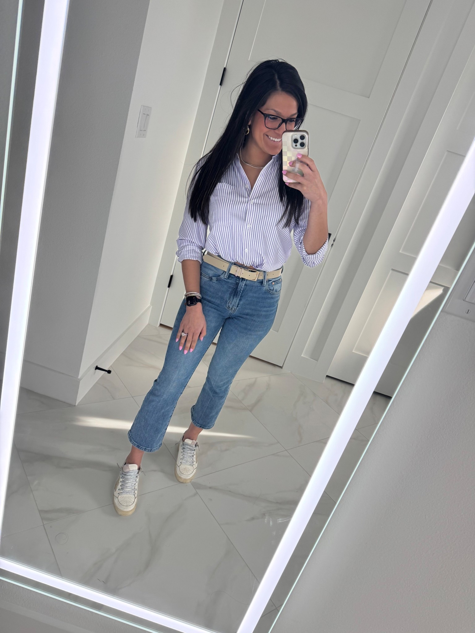 Mom fit of the day. 

#amazon #momoutfit #momfit #busymom #motherjeans #goldengoose #amazonfashion

#LTKShoeCrush #LTKPetite #LTKFindsUnder50