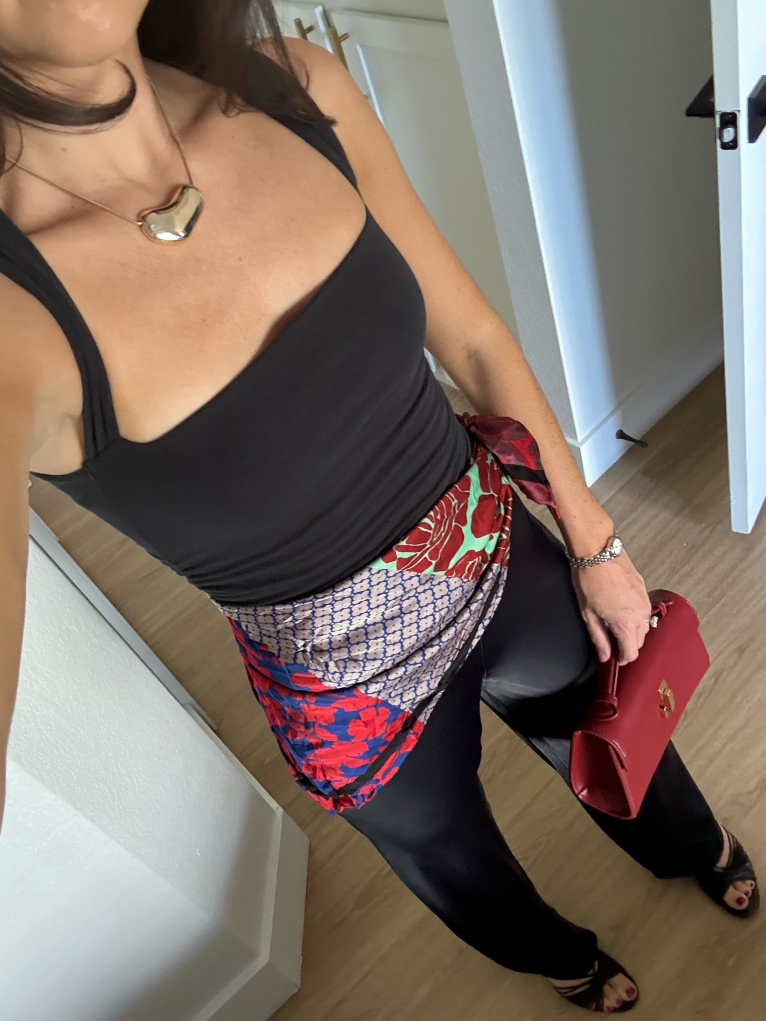 I’m 5’7” wearing a size XS in the satin pants and top!

#LTKootd