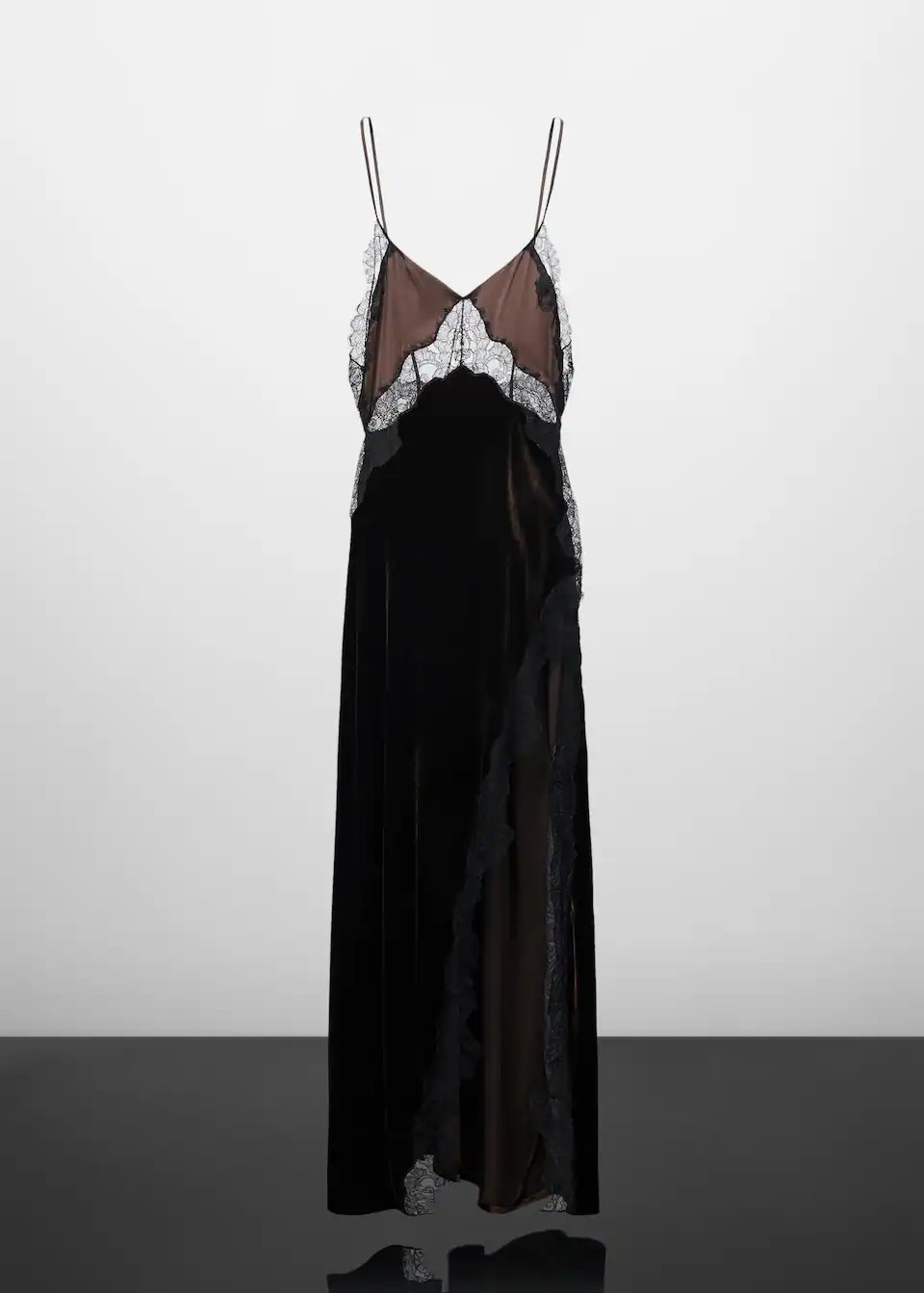 Lingeriekleid aus samt mit seide -  Damen | Mango Deutschland | MANGO (DE)
