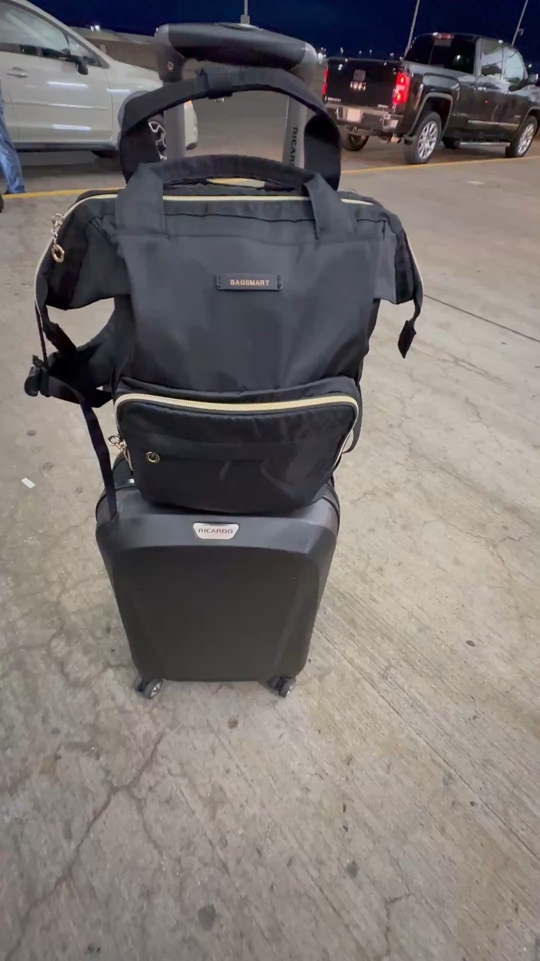 The best travel bag brand is Bagsmart! I've had this bag for over 6 years and it's kept its color, shape and holds everything! Lots of pockets for organizing! I'm linking the new versions since mine is so old!

Travel Bag. Carryon Bag. Travel Hack. Organizing .

#LTKTravel #LTKstorytime #LTKdayinmylife