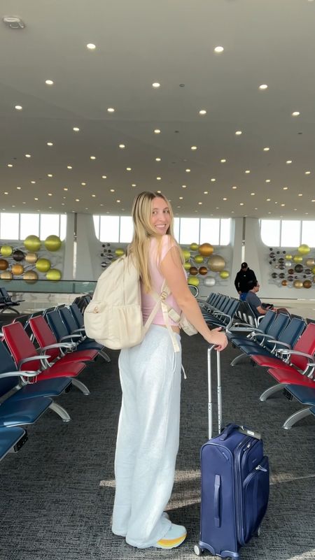 airport ootd 🐚🌴

code: CORA15 for money off my backpack & fanny pack!

#LTKtravel #LTKActive #LTKVideo