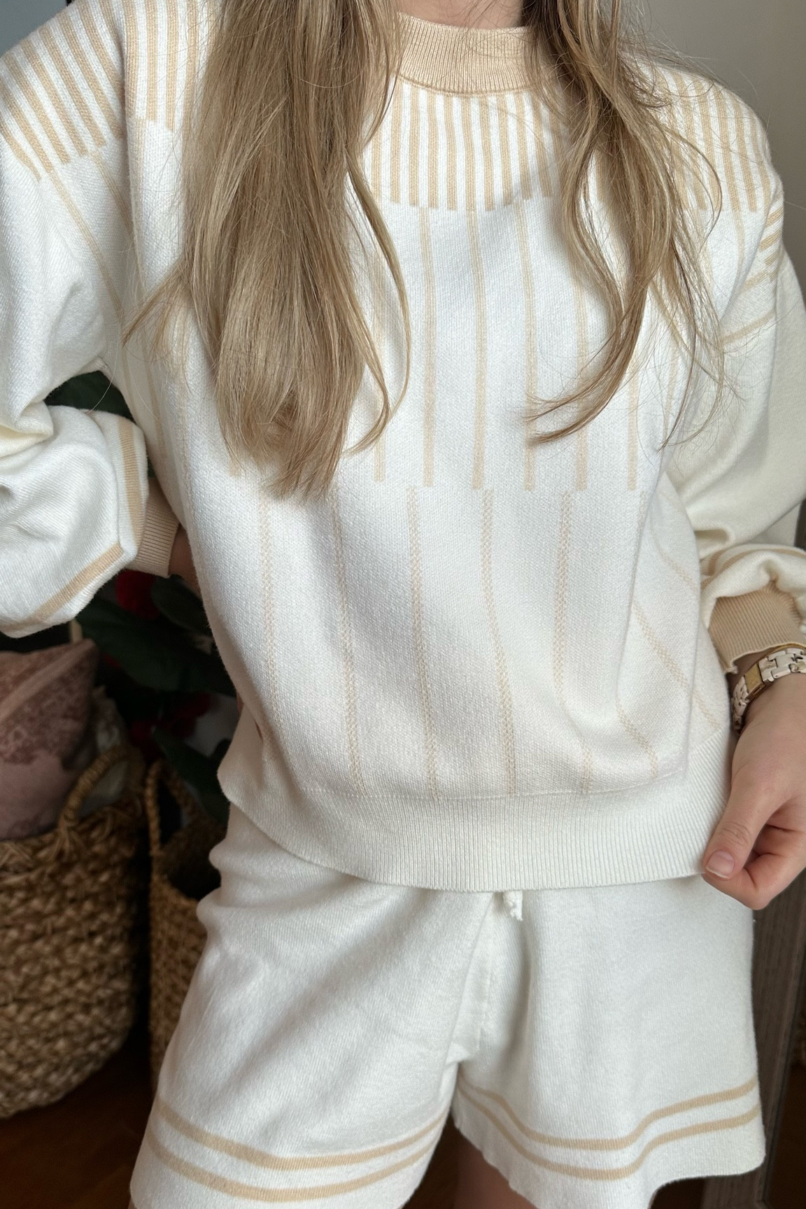 Amazon lounge set 
Amazon find fashion 
Casual sweater amazon quality neutral outfit sweater soft 
Shorts and long sleeve top set matching set 

#LTKunder50 #LTKHoliday #LTKSeasonal