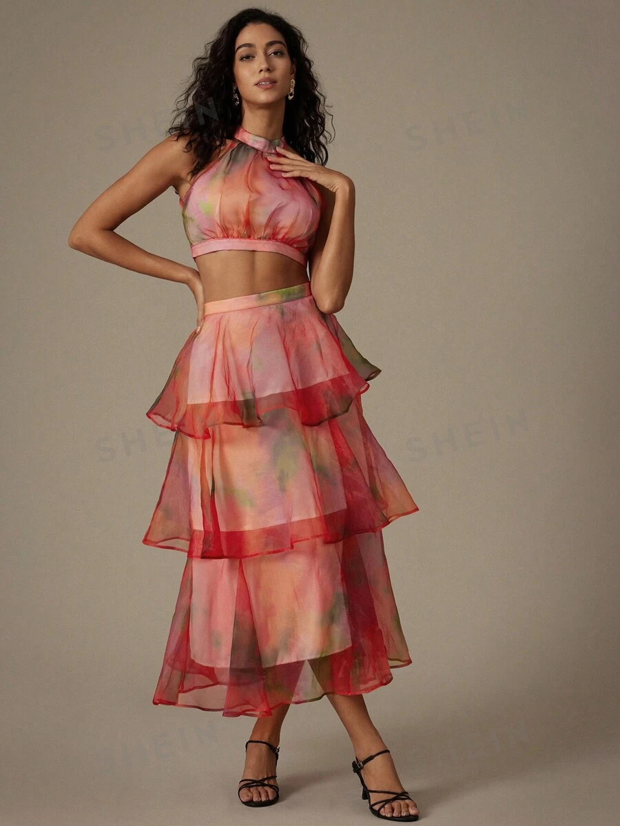 Aveloria Random Printed Fashionable Sexy Halter Top And Fluffy Cake Skirt 2pcs/Set | SHEIN