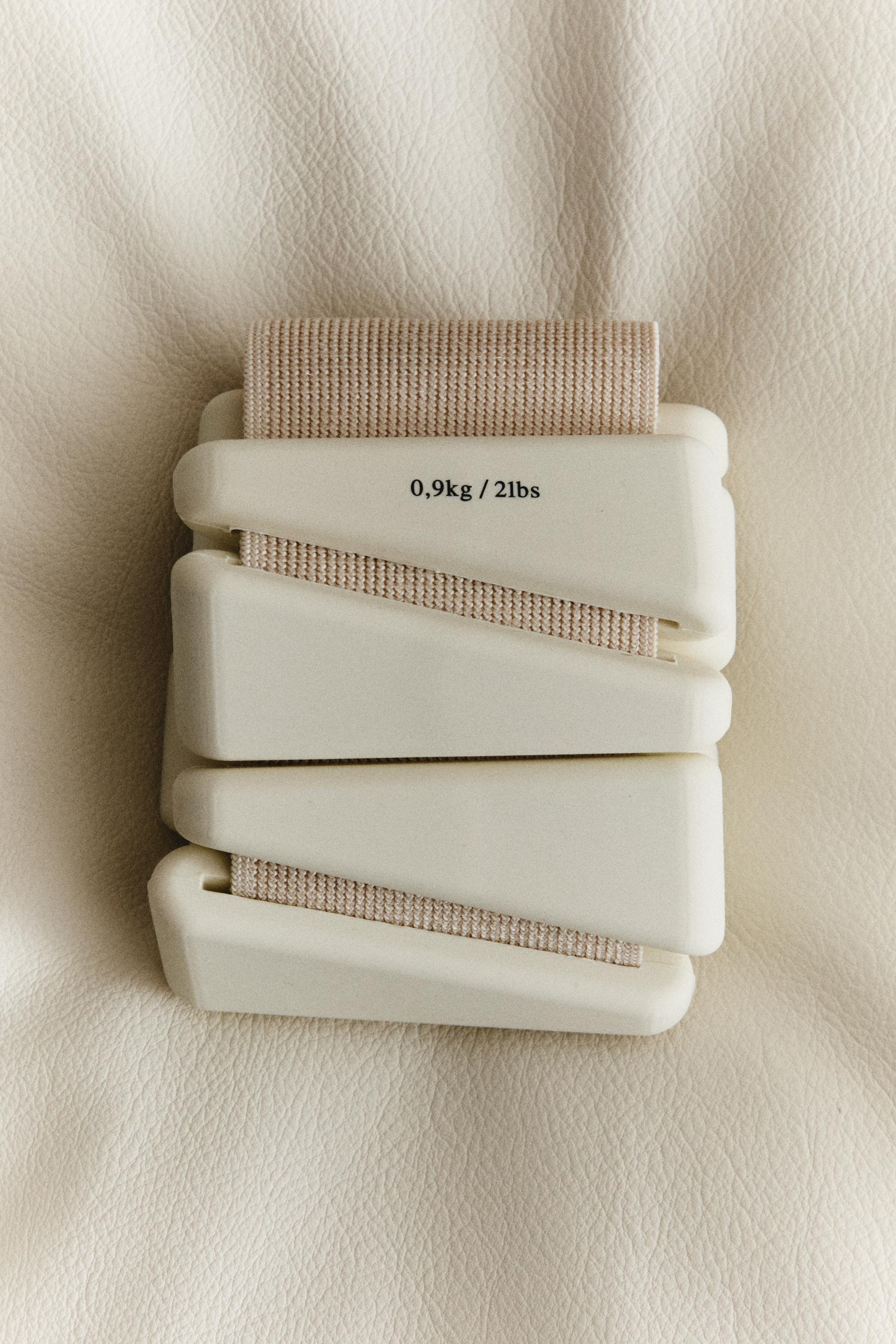 SPORTS WEIGHT ANKLE AND WRIST WEIGHTS PACK (PACK OF 2) | Zara US