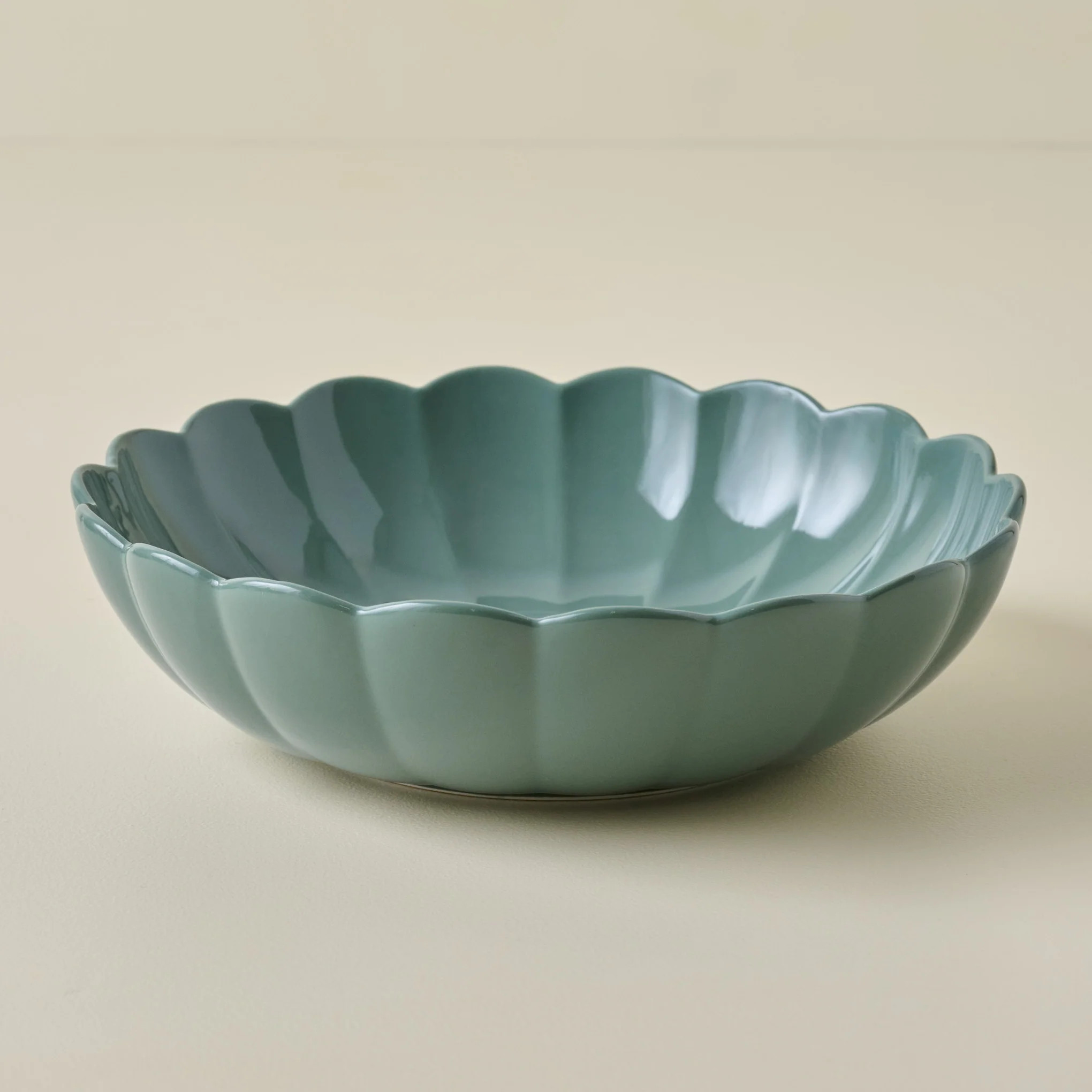 Seagrass Scalloped Serving Bowl | Magnolia