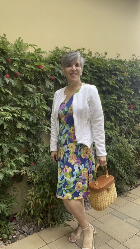 A spring special occasion dress! Add a white jacket. Dress and jacket are sold out, but I’ve linked some terrific options below ⬇️!
#ltktravel
#ltkshoecrush
#ltkitbag
#ltkdress

#LTKVideo #LTKSeasonal #LTKover40