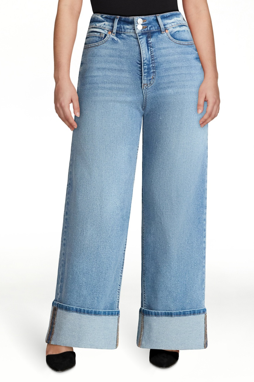 Sofia by Sofia Vergara Women's and Women's Plus Margot Wide Crop Super High Rise Jeans, 27" Insea... | Walmart (US)