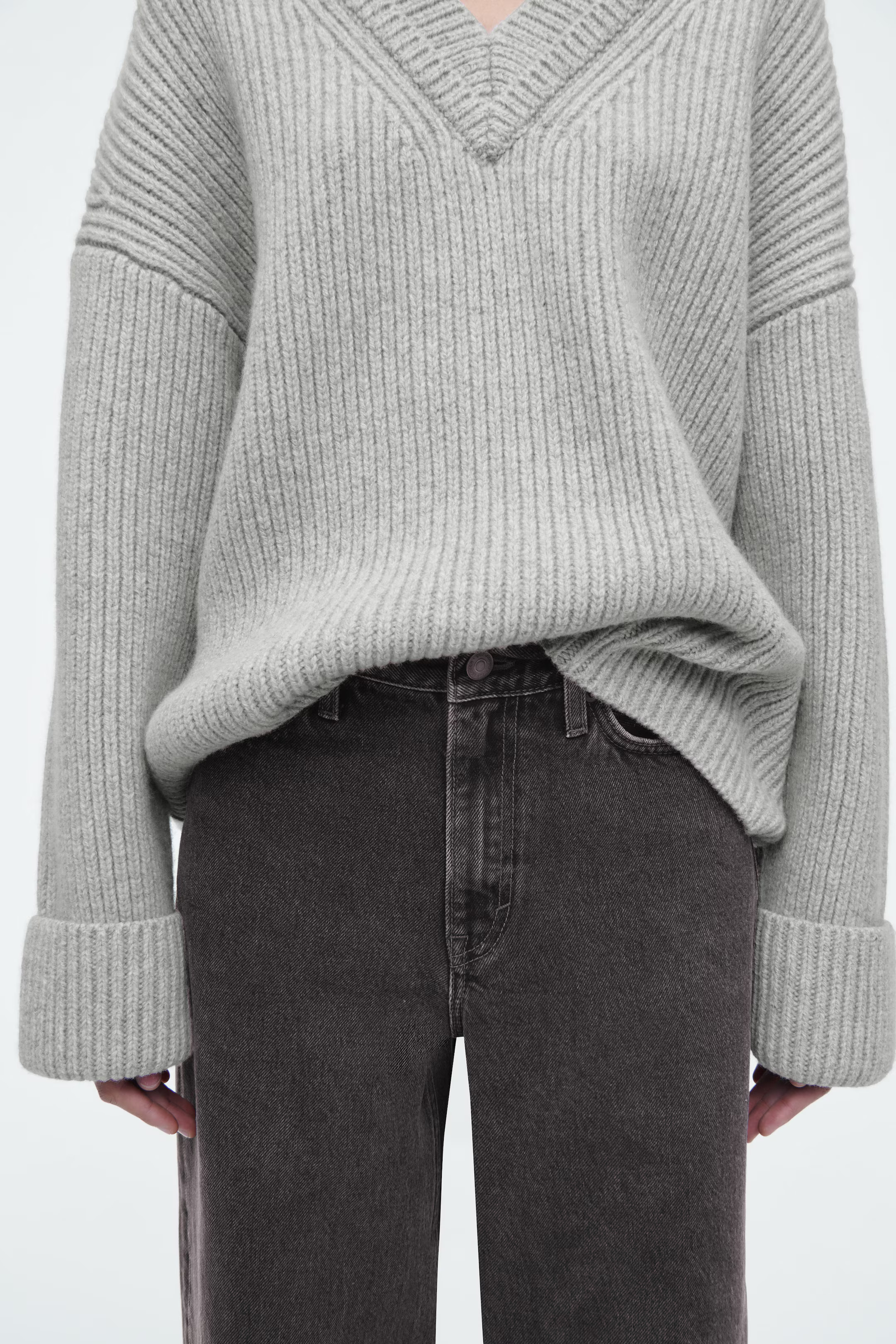 ARCH TAPERED JEANS - BLACK | COS UK