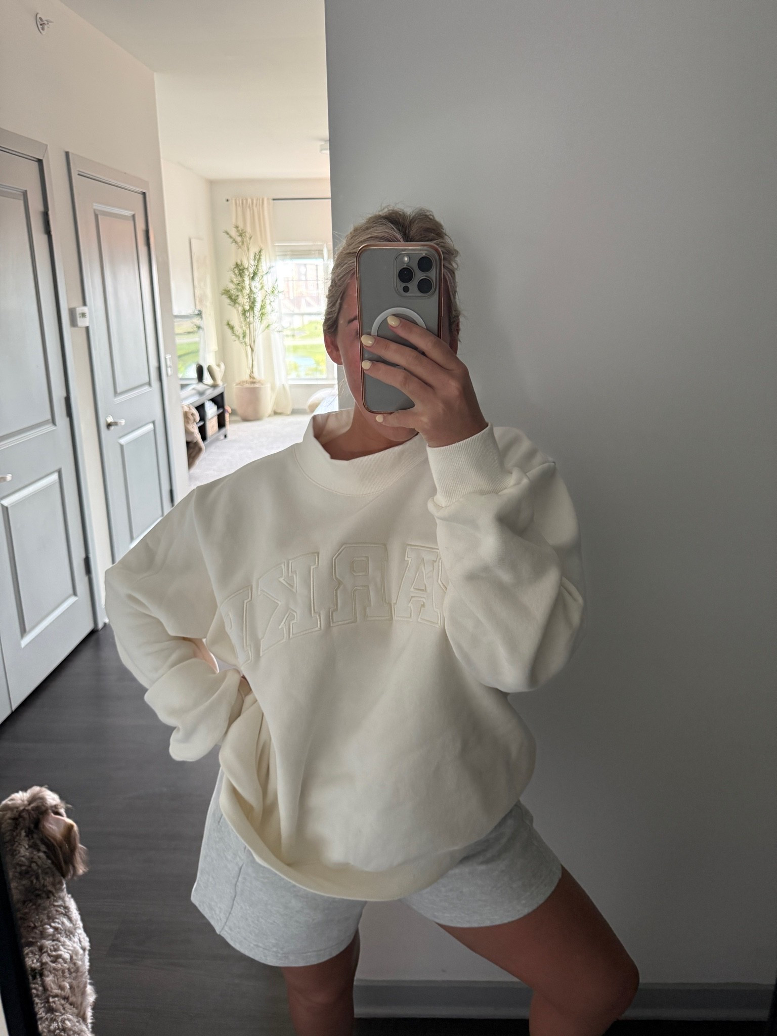 From Parke’s bridal collection LOL 🤍 Not a bride, but this white crew and stitching was too cute to pass up.

Love a casual lounge wear fit!

#LTKootd
