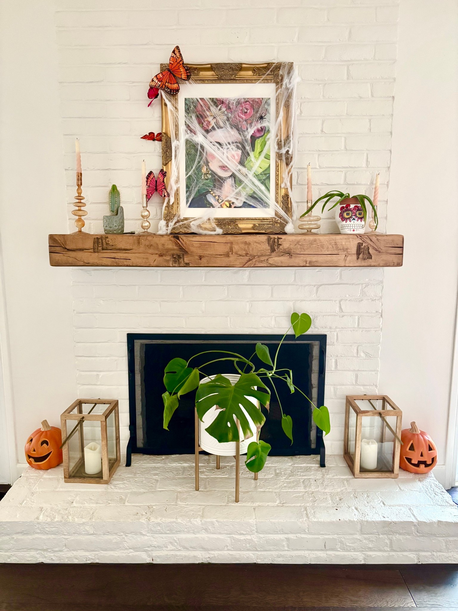 Holiday decor doesn’t have to follow the rules or fit into a specific color scheme all of the time- do what fits with your vibe 🌵

#LTKSeasonal #LTKHome #LTKHalloween
