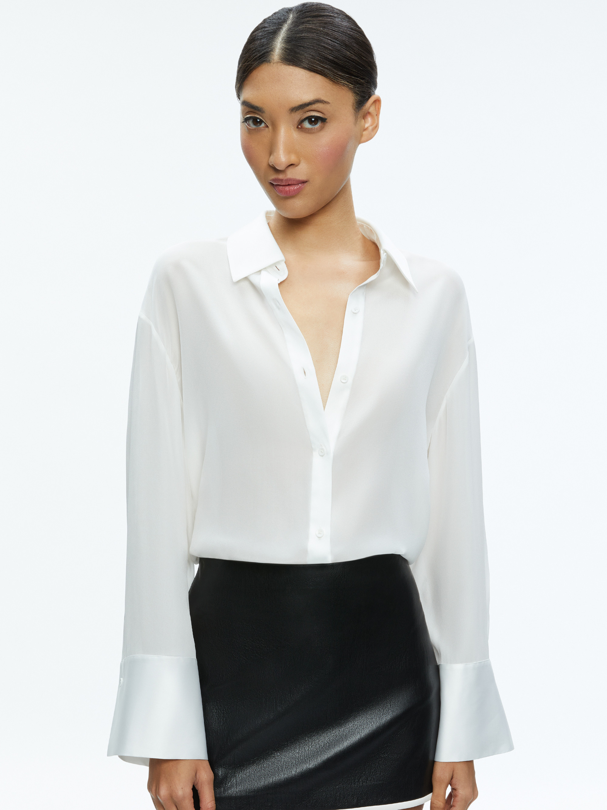 FINELY OPEN BACK BUTTON DOWN | Alice + Olivia