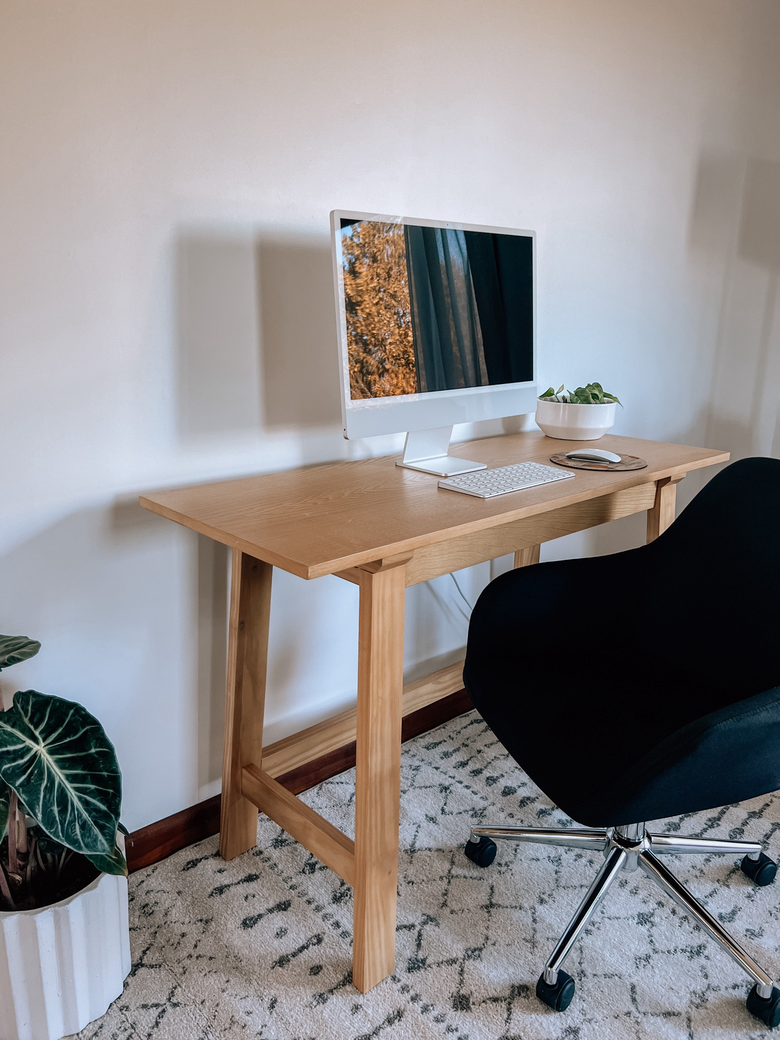 Since Wayfair has a big furniture sale right now, we wanted to share our computer set up! When we are working on travel content creation, you can find us here! We also have a standing desk from Wayfair that we love, in case you want to see that too👀

#LTKsalealert