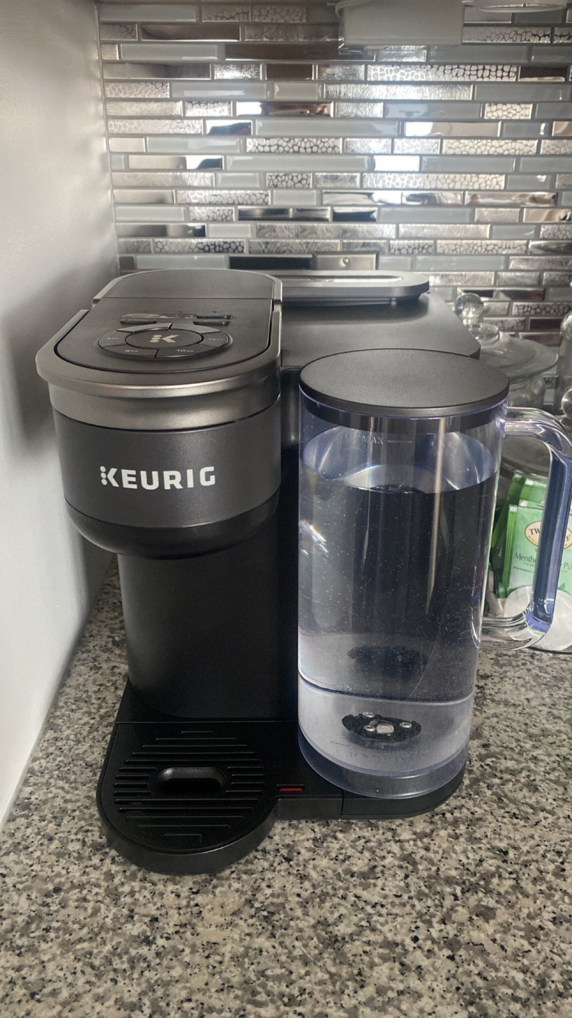 The new keurig k•brew+chill - PERFECT for a coffee loving gift guide idea! 

#keurigicedcoffeemachine #keurigmachine #icedcoffeemachine 

#LTKHoliday #LTKGiftGuide #LTKHome