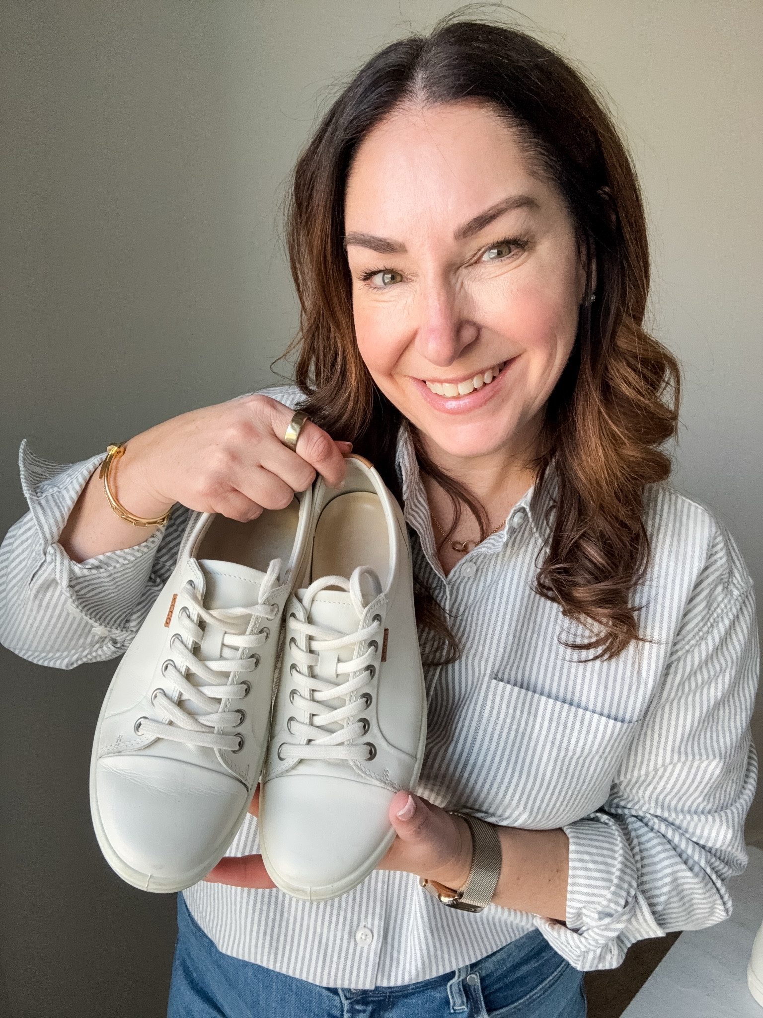 My favorite closet staple Ecco White leather sneakers, perfect for jeans, dresses, workwear and more.  

 

#LTKmomlife #LTKOver40 #LTKTravel