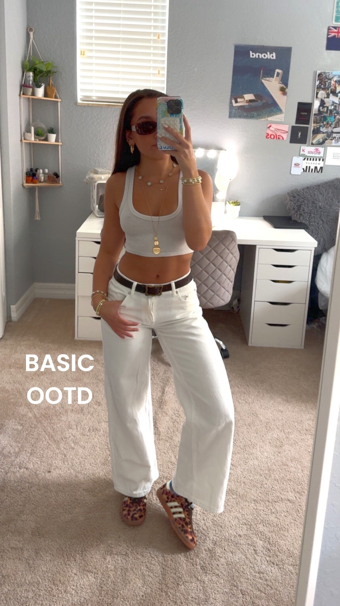 super easy and basic outfit! white on white never fails 

#LTKPetite #LTKFindsUnder50 #LTKStyleTip