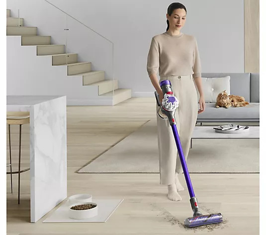 Make Your Selection: Dyson V8 Extra De-tangle Cordless Vacuum with 8 Tools | QVC