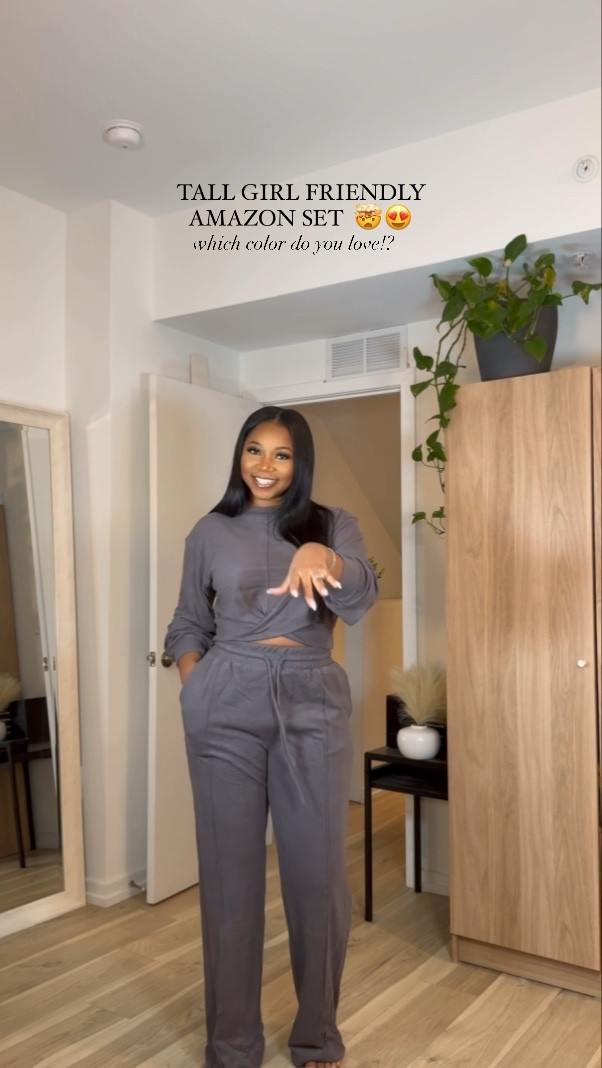 These sets are the best!! I’m 5’9 | 200 lbs wearing a size XL. The waist comes a little tight so I manually stretched it out and perfection!!!!! 😍✨

#LTKmidsize #LTKfindsunder50 #LTKstyletip