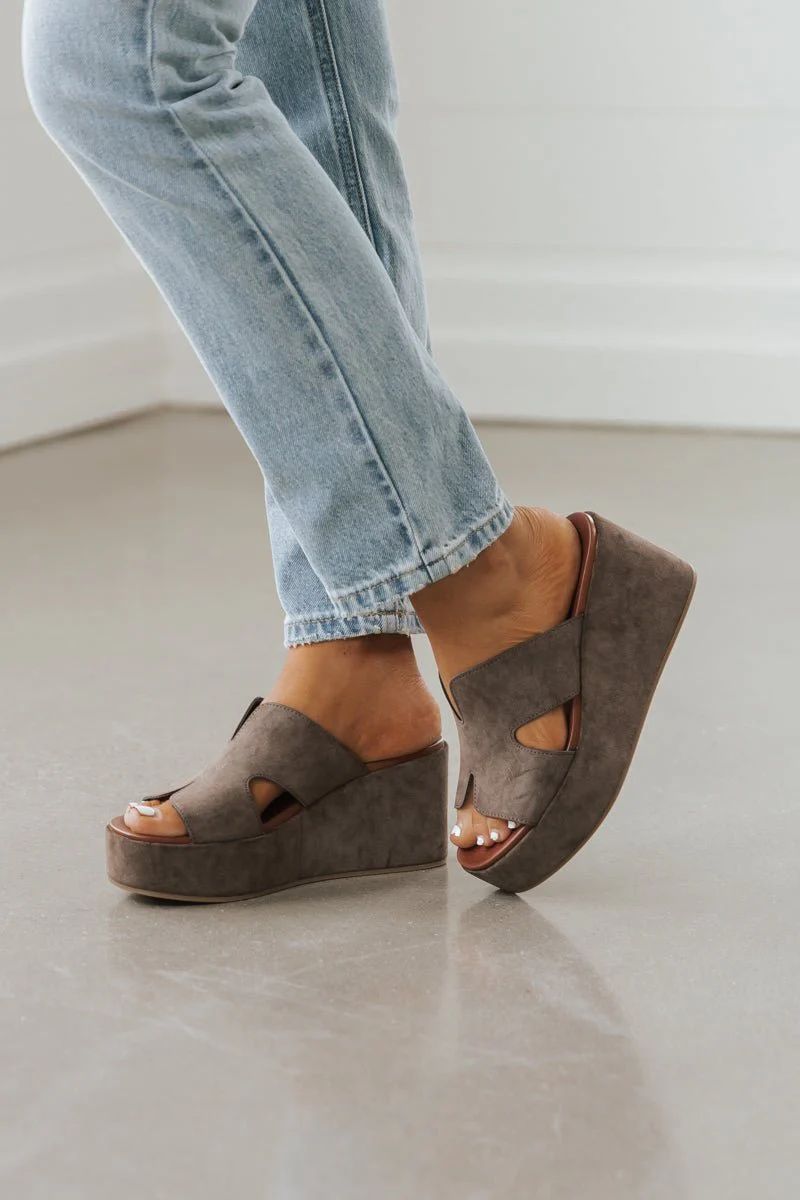 MIA Reta Taupe Wedge Platform Sandals | Magnolia Boutique