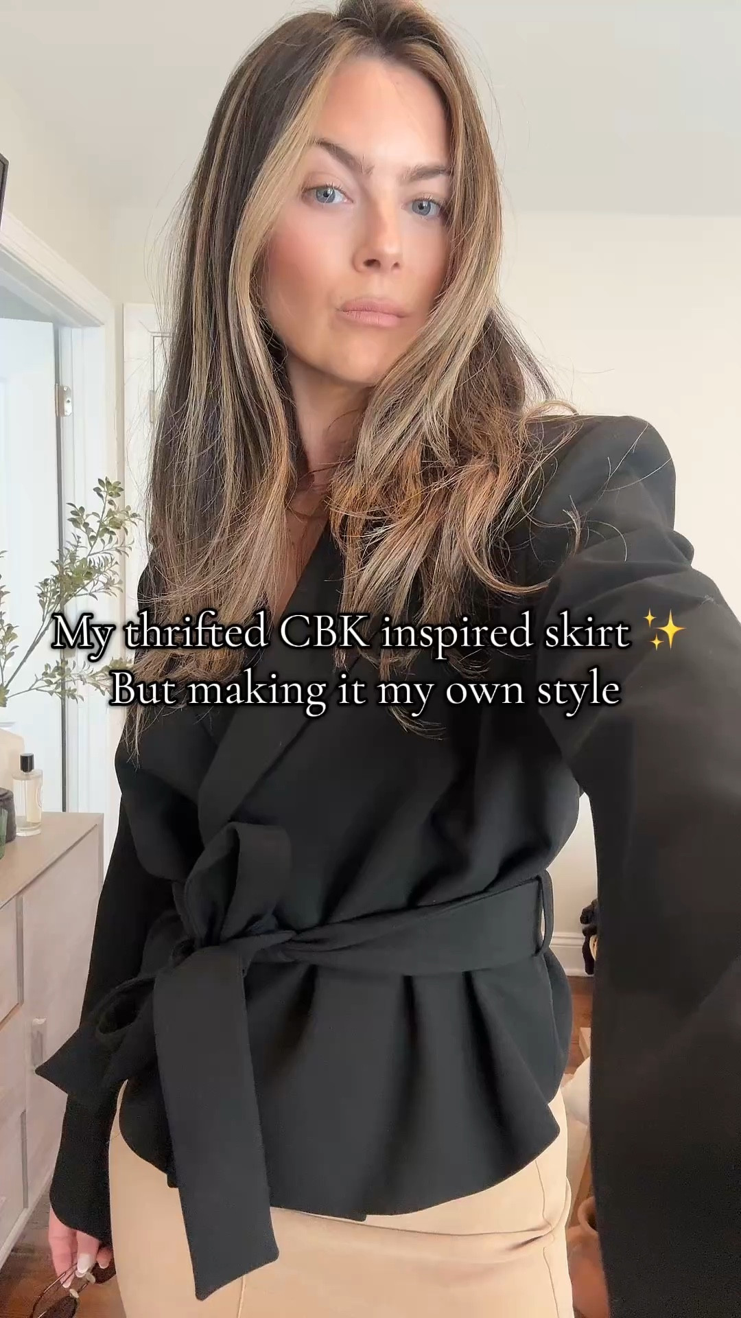 The thrift find of the year? Paired this vintage made in Italy skirt with my new modus blazer from @Aritzia 

#aritzia #cbk #cbkinspired #aritziaoutfits
#casualchic 